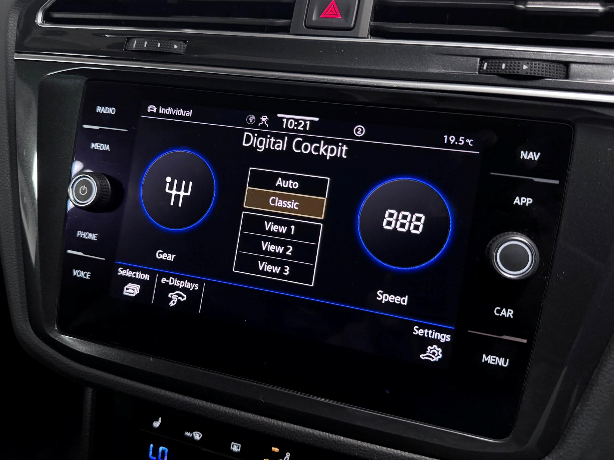 Volkswagen Tiguan view 44