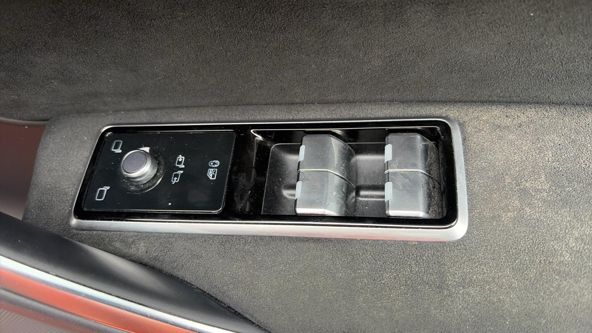 Jaguar F-Pace view 34