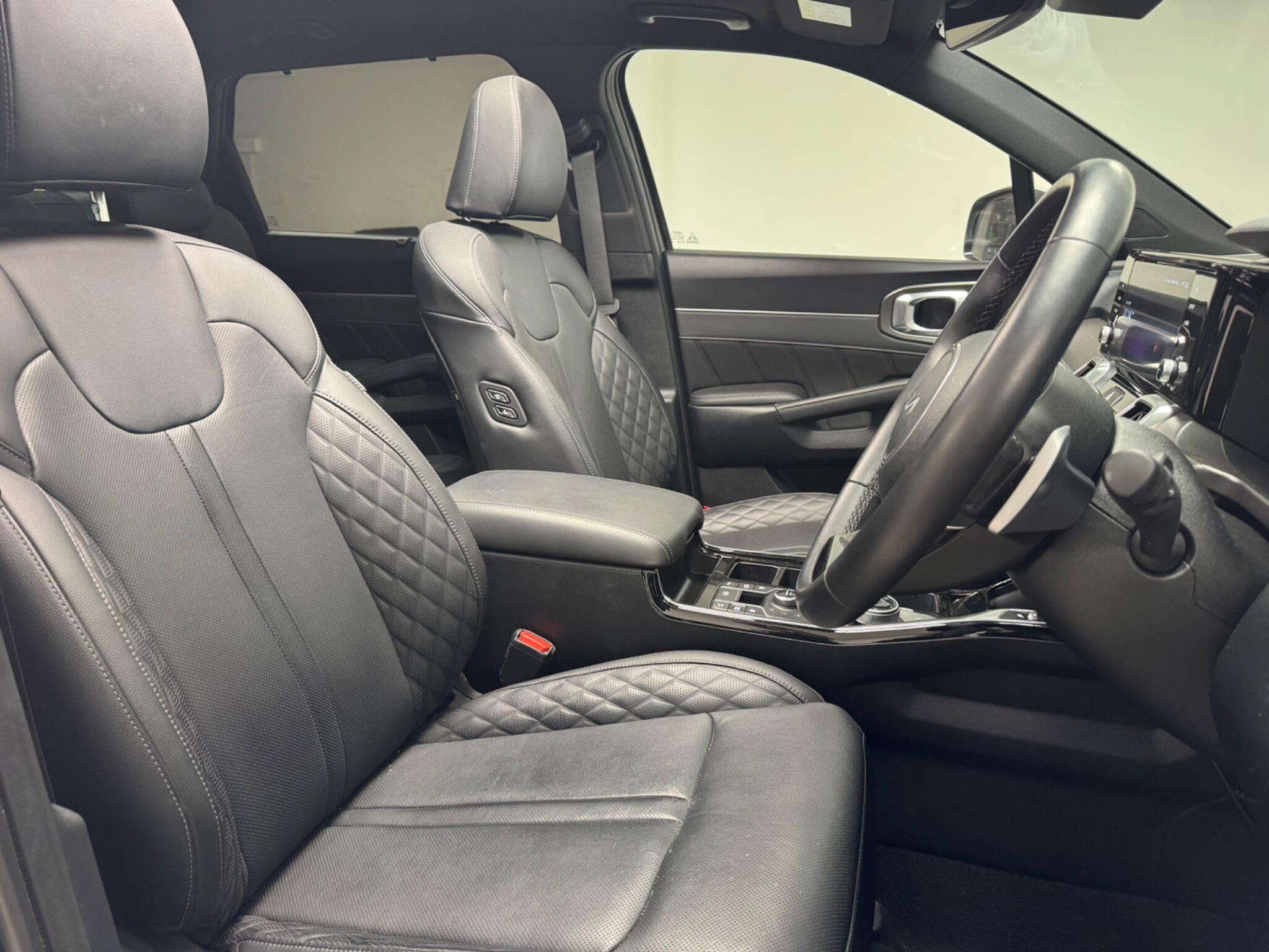 Kia Sorento view 8