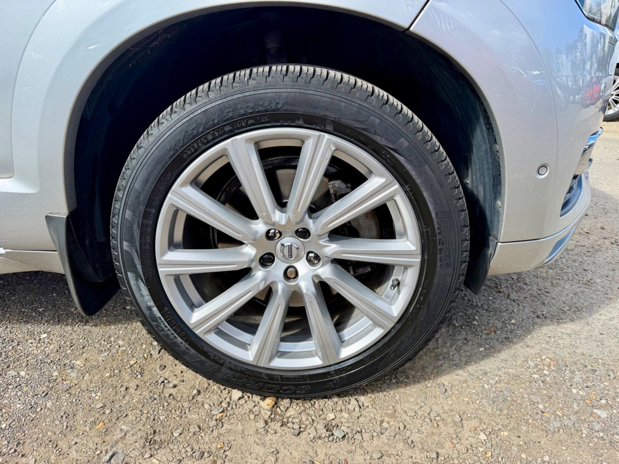 Volvo XC90 view 30
