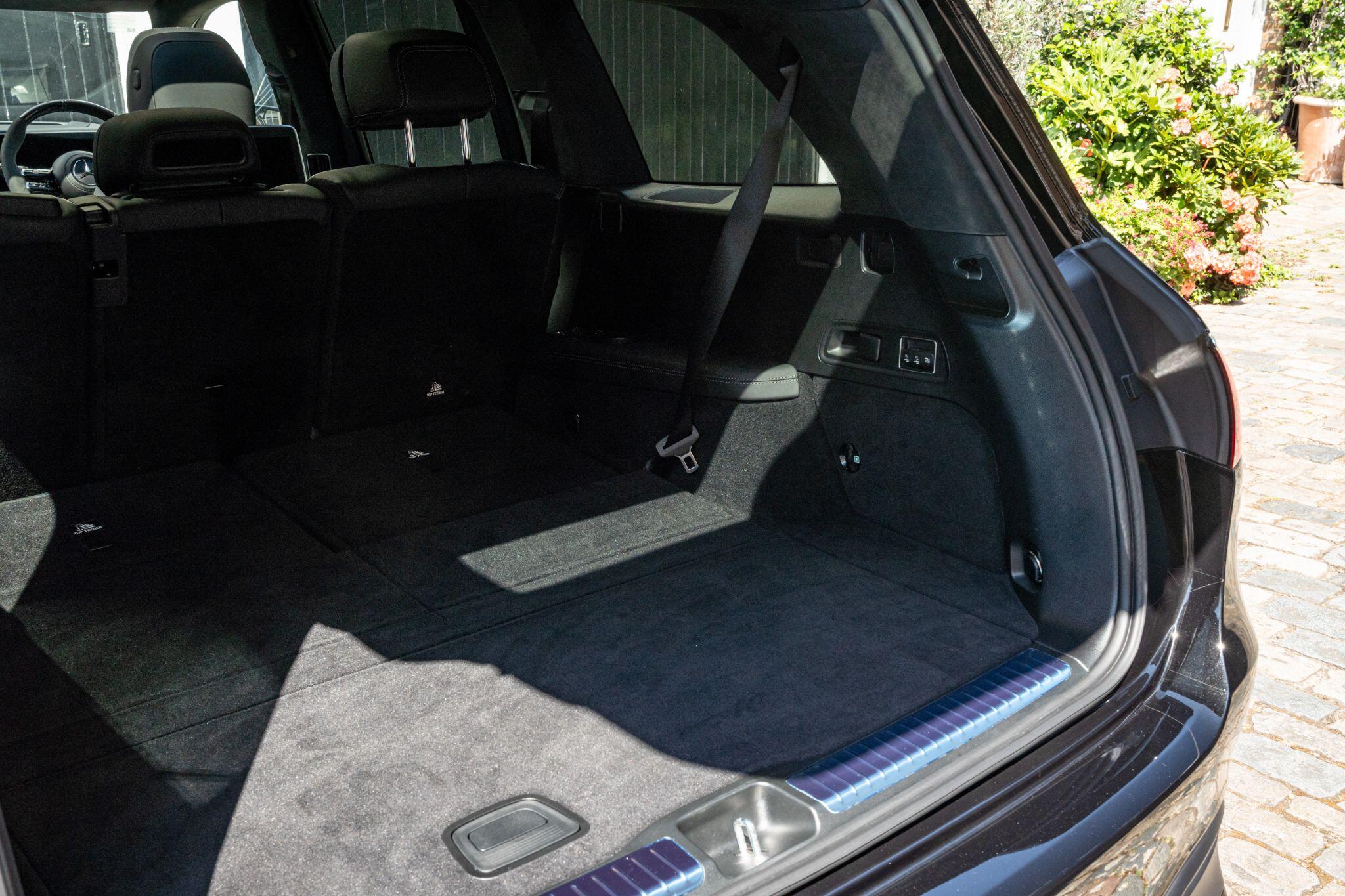Mercedes-Benz GLS view 31