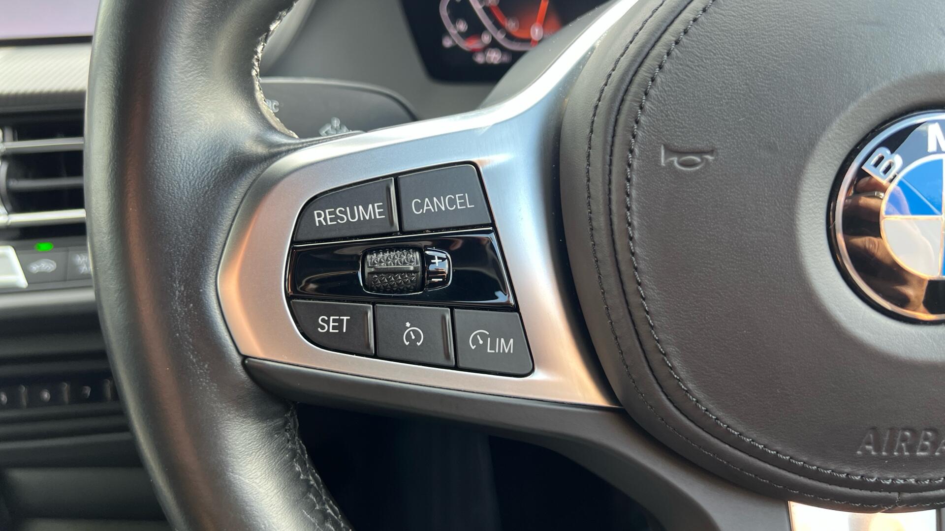 BMW 1 Series view 17