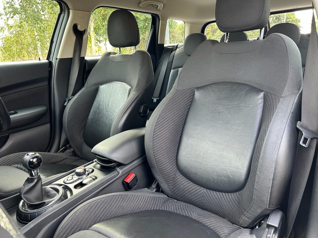 Mini Clubman view 23