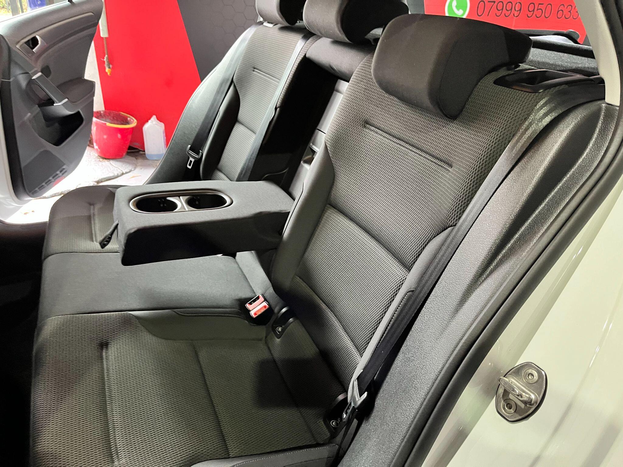 Volkswagen Golf view 34