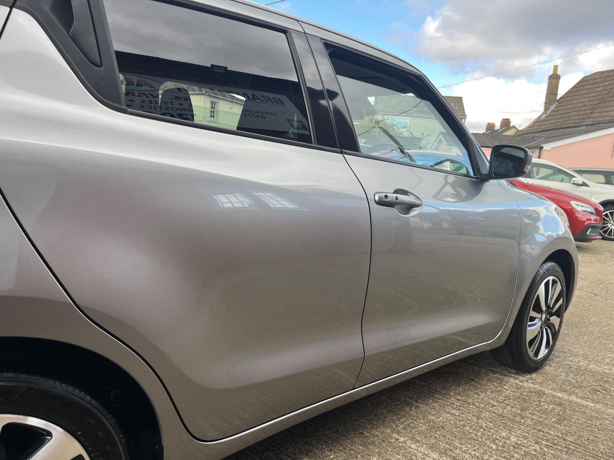 Suzuki Swift view 11