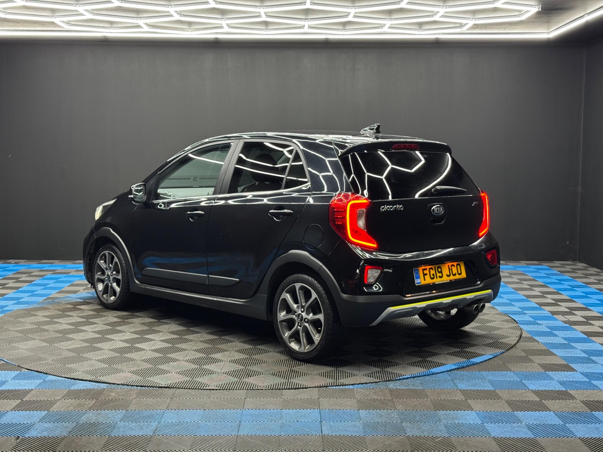 Kia Picanto view 7