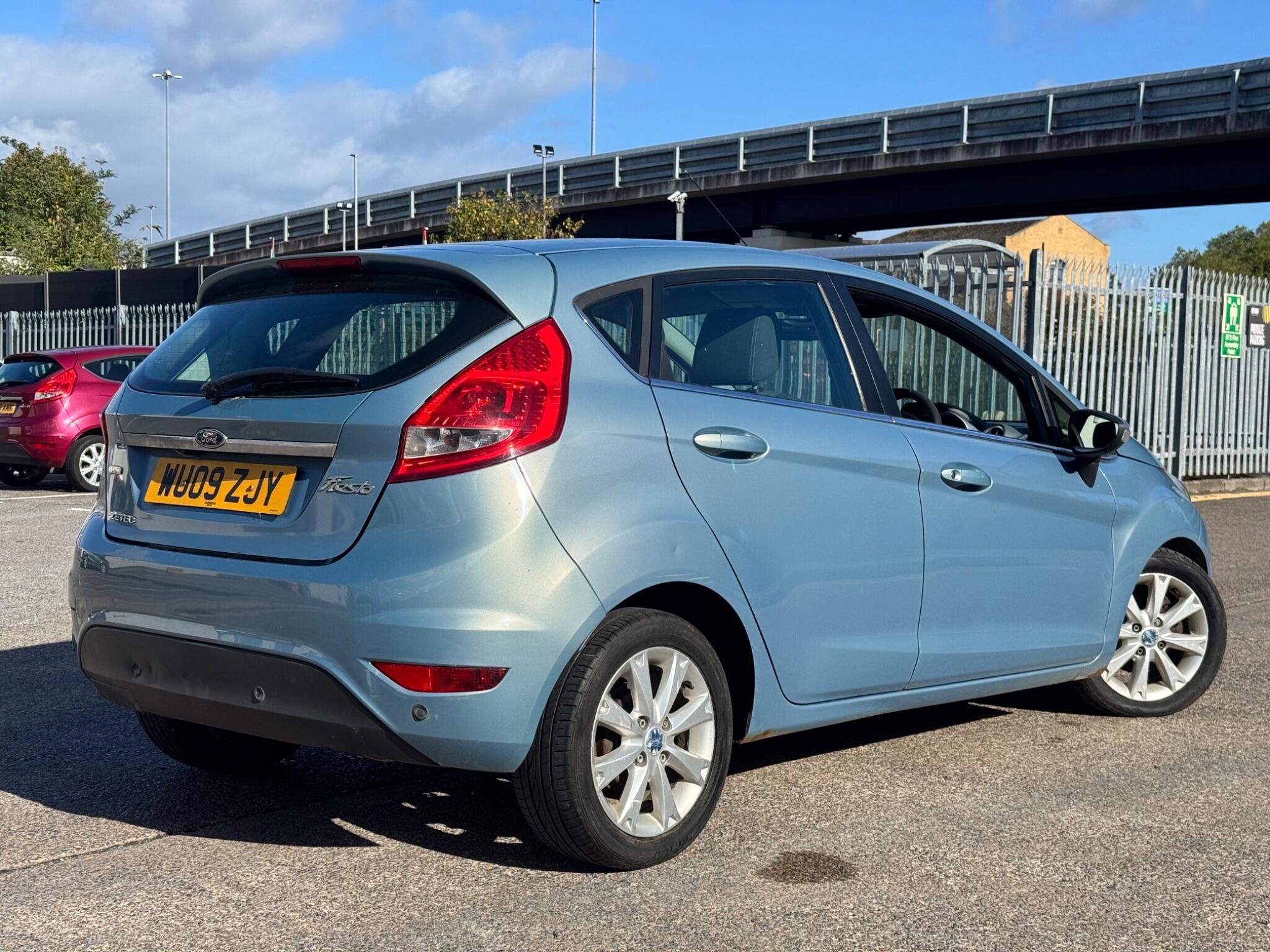 Ford Fiesta view 22