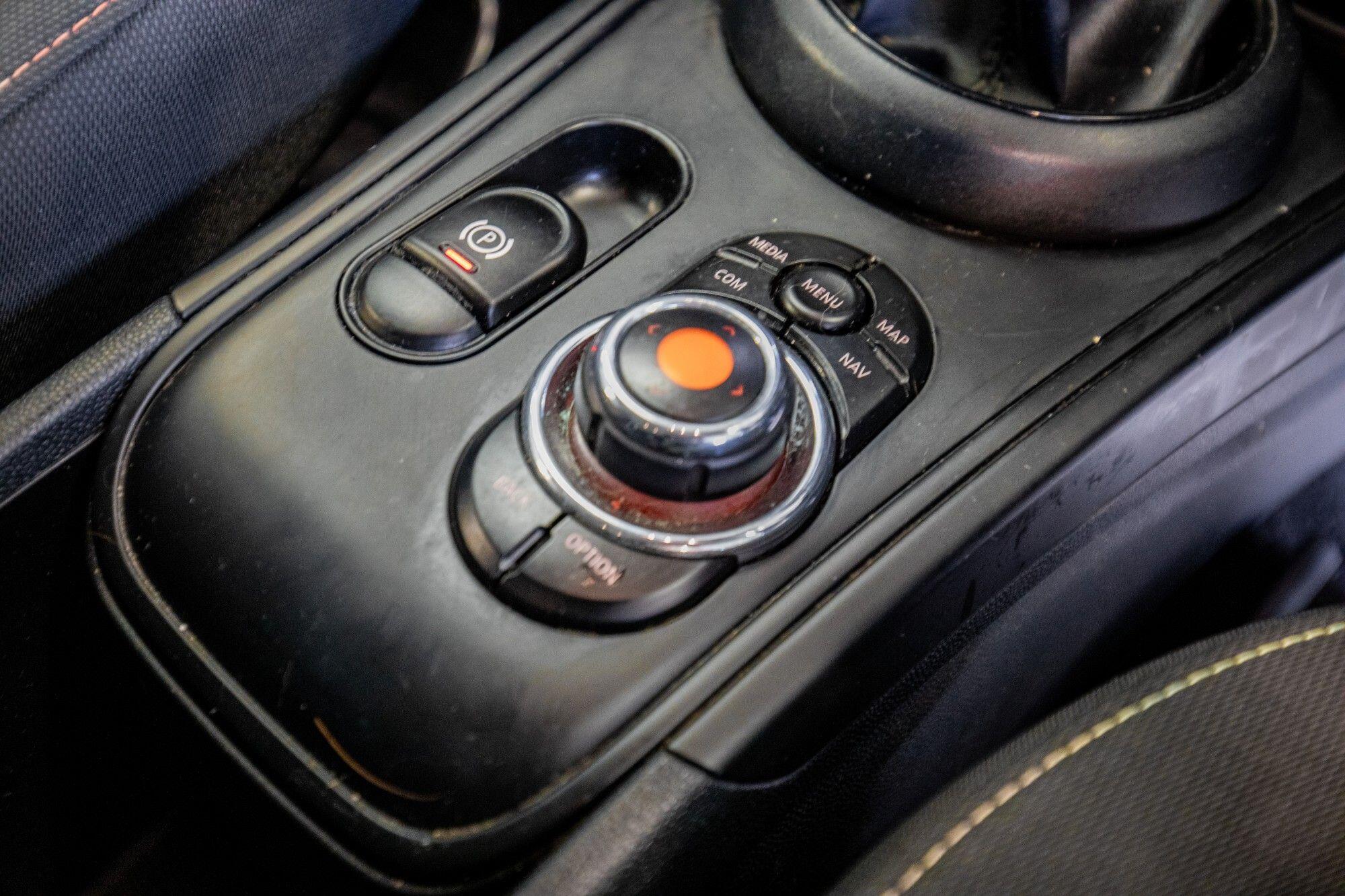 Mini Countryman view 32