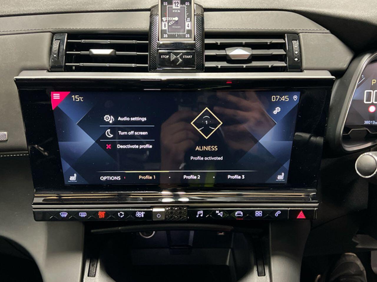 DS Automobiles DS 7 Crossback view 10