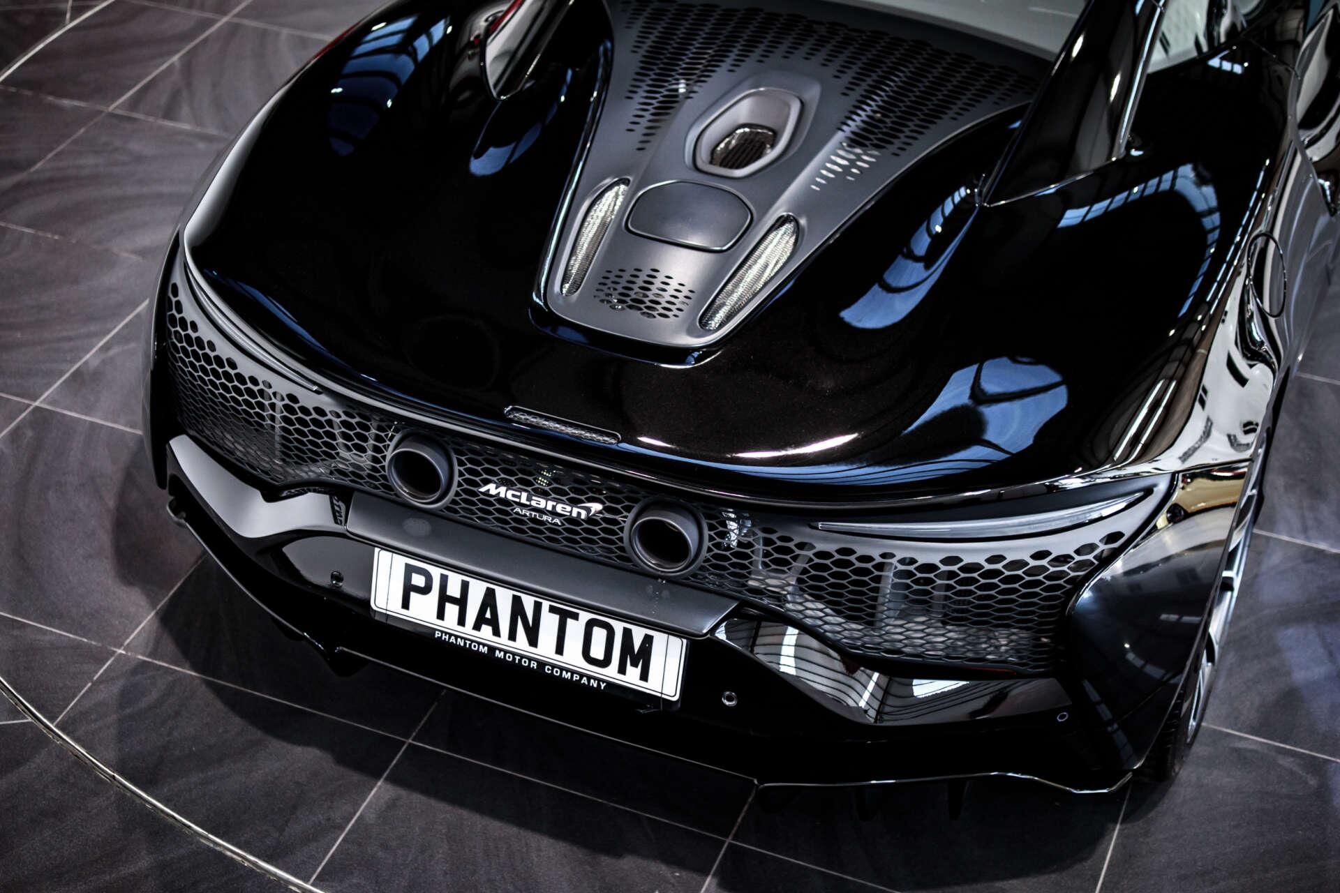 McLaren Artura view 7