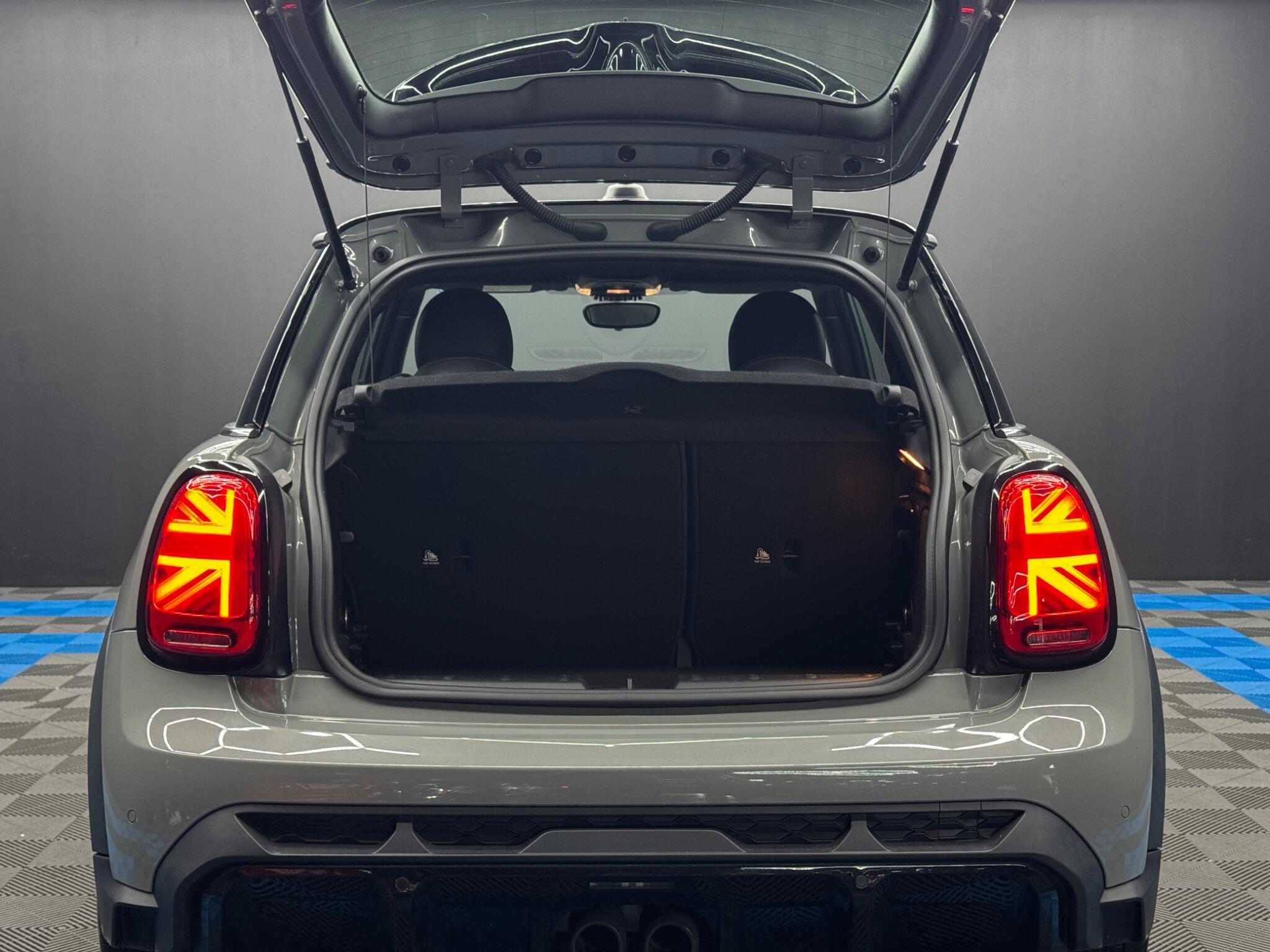 MINI Hatch view 39