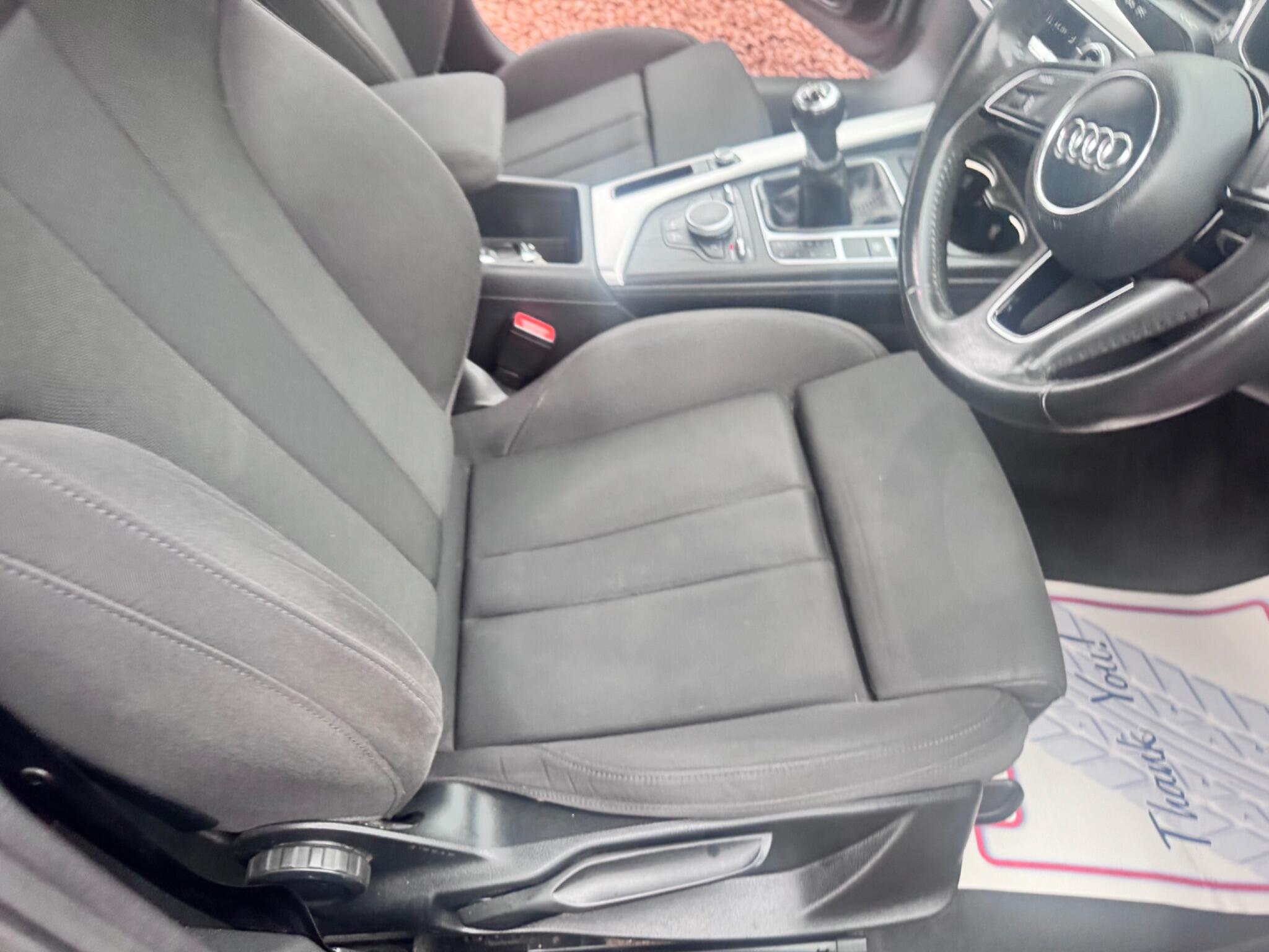 Audi A4 view 12