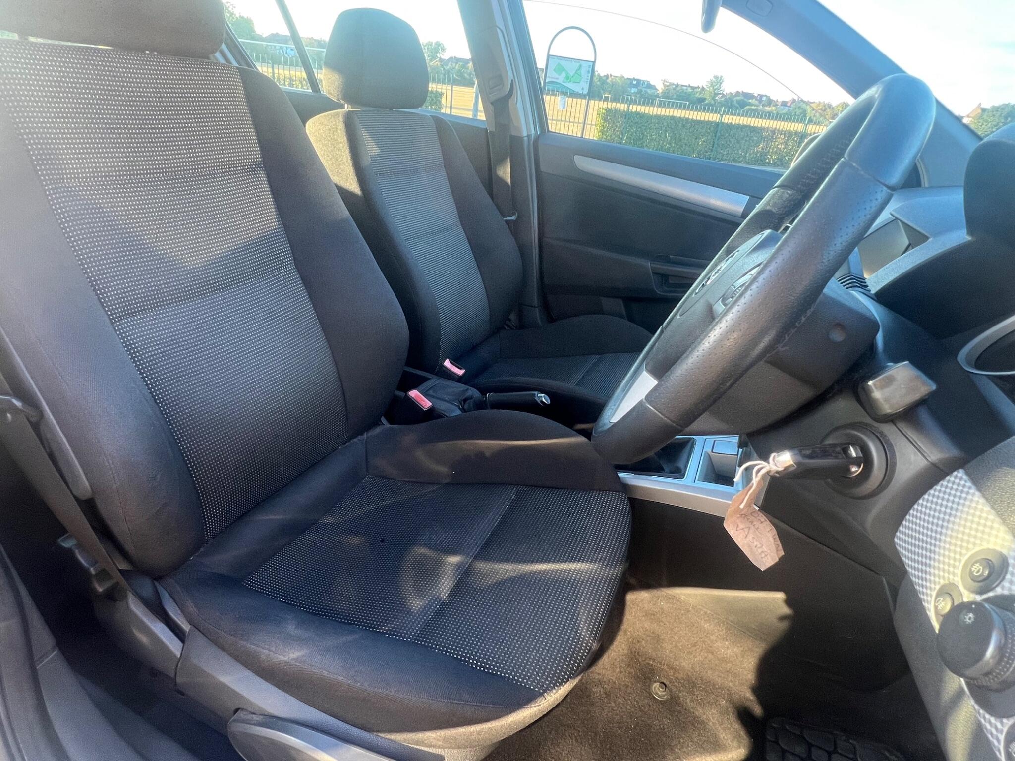 Vauxhall Astra view 13