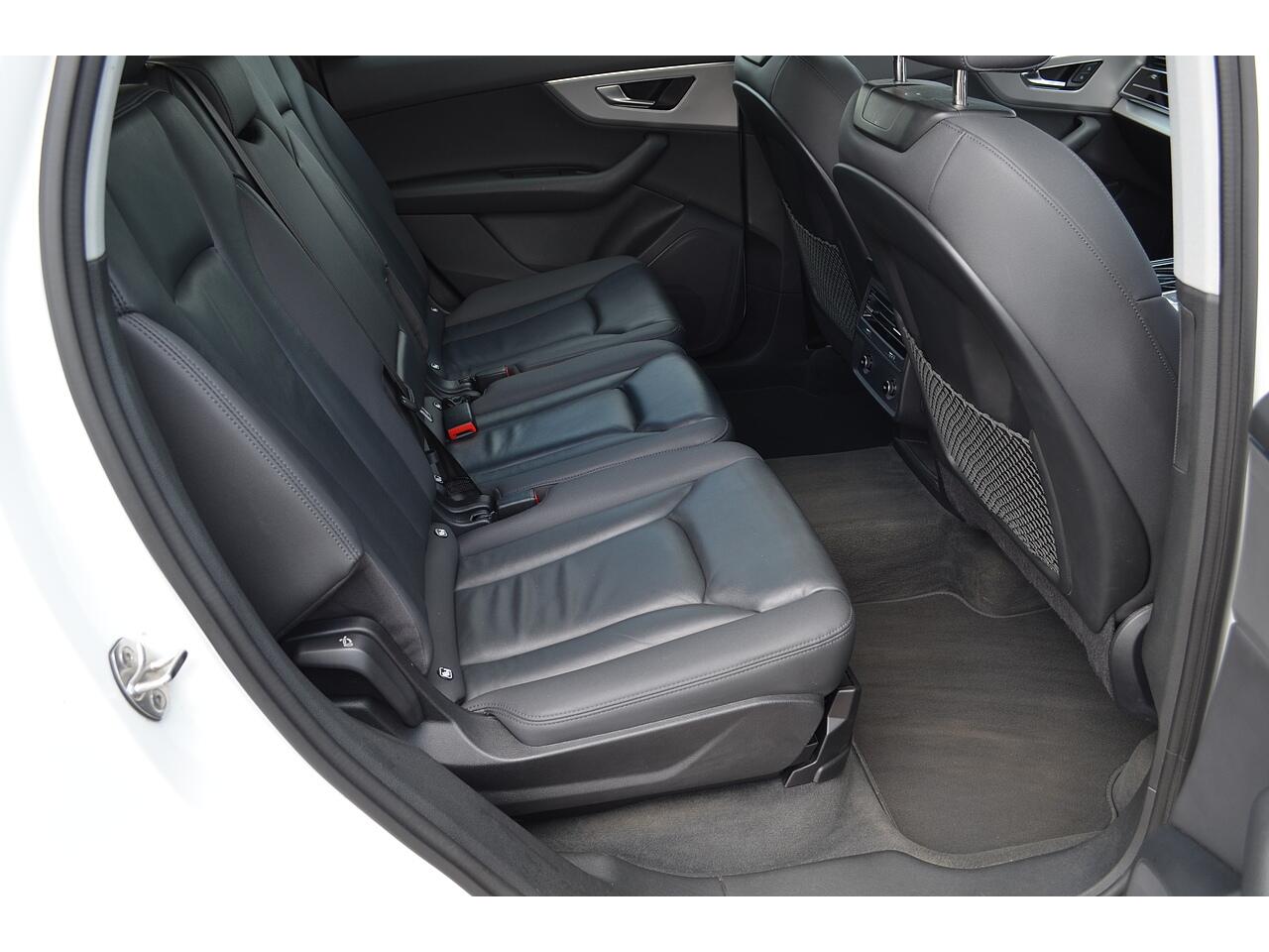 Audi Q7 view 22