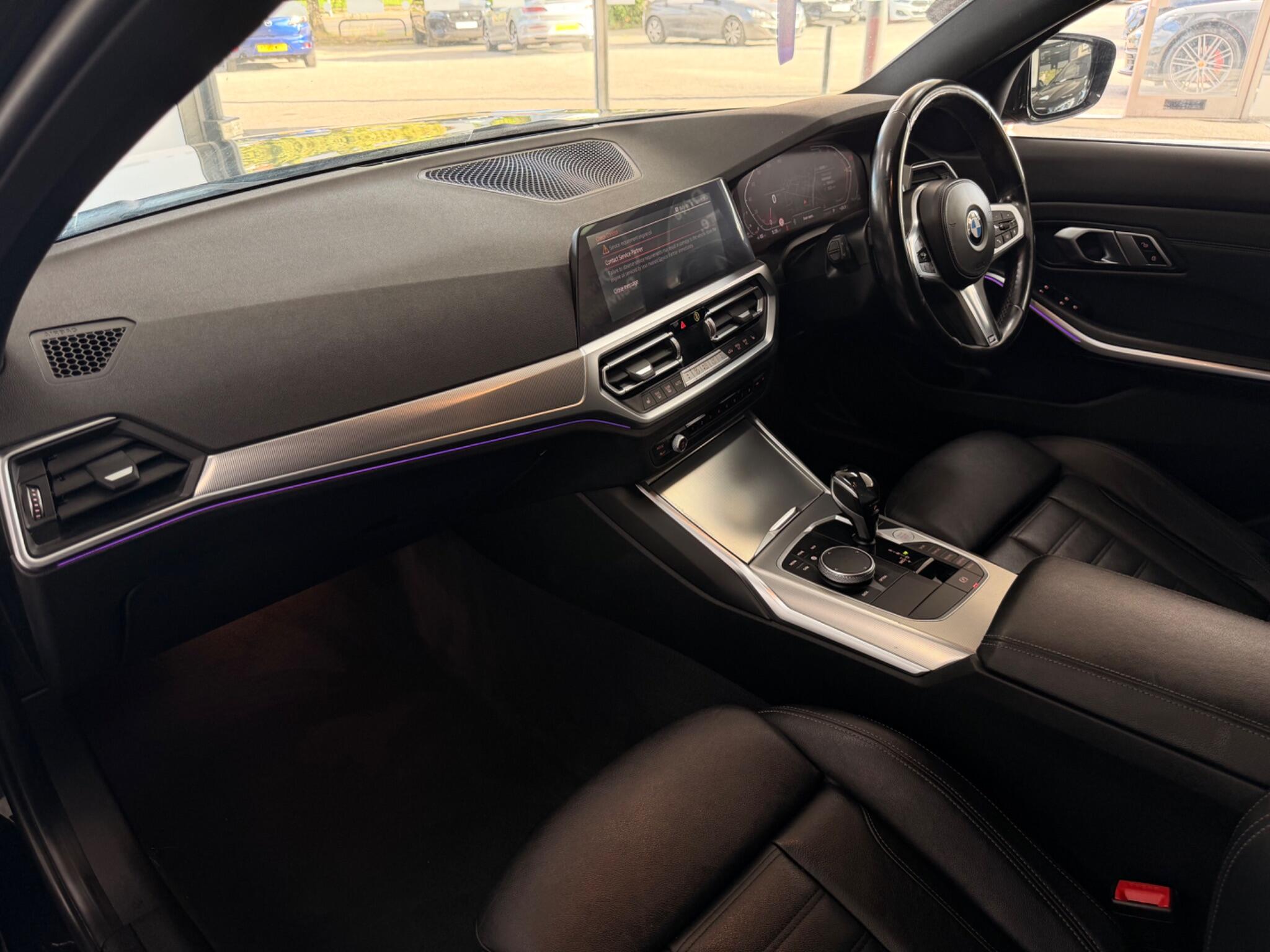 BMW 3 Series view 15