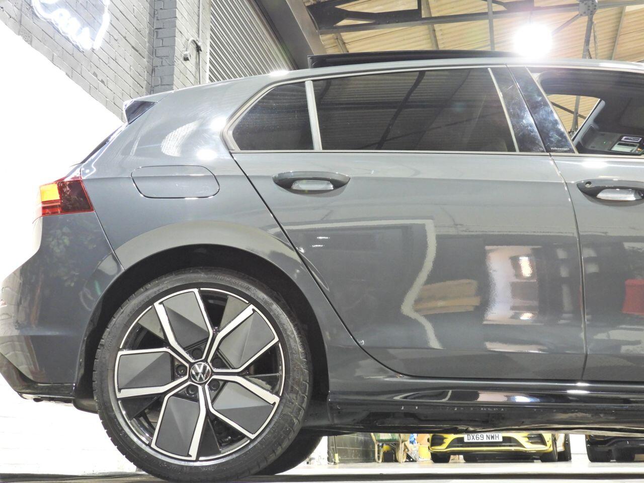 Volkswagen Golf view 12