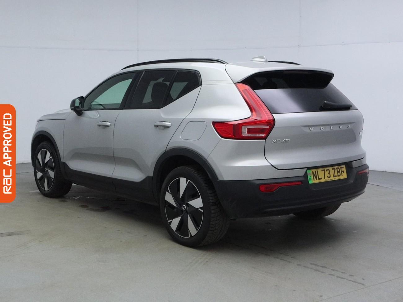 Volvo XC40 view 5