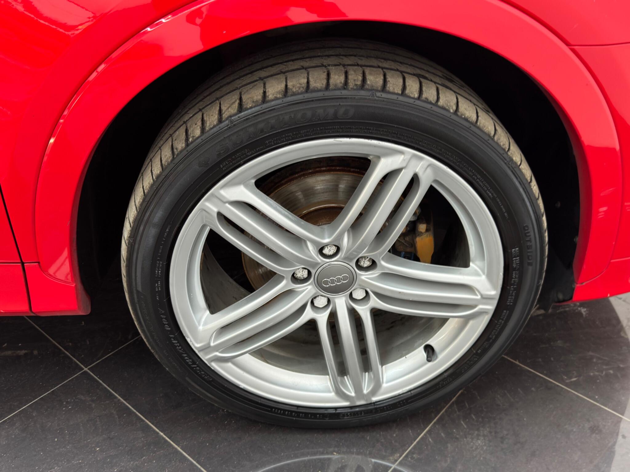 Audi Q3 view 68