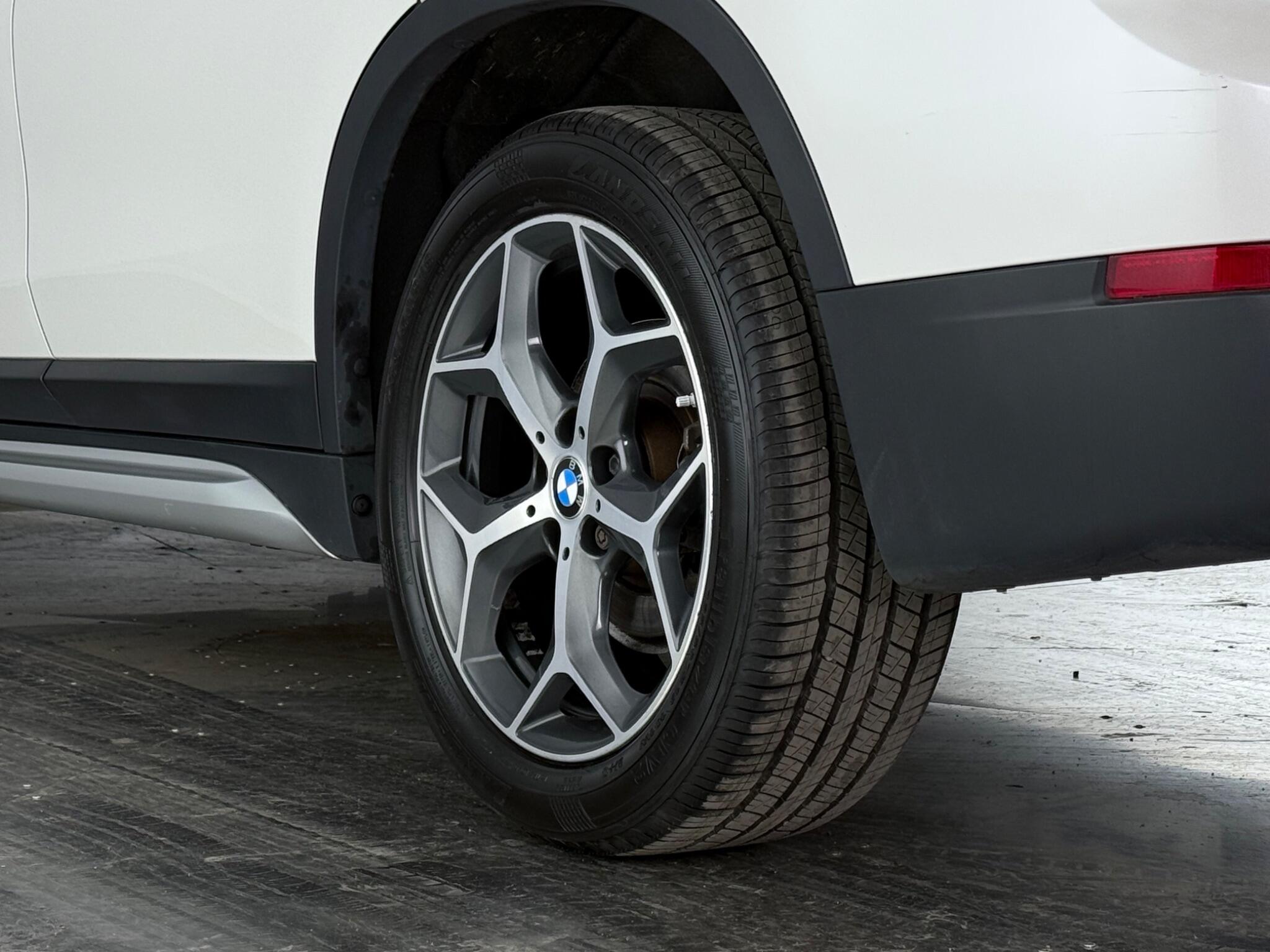 BMW X1 view 14