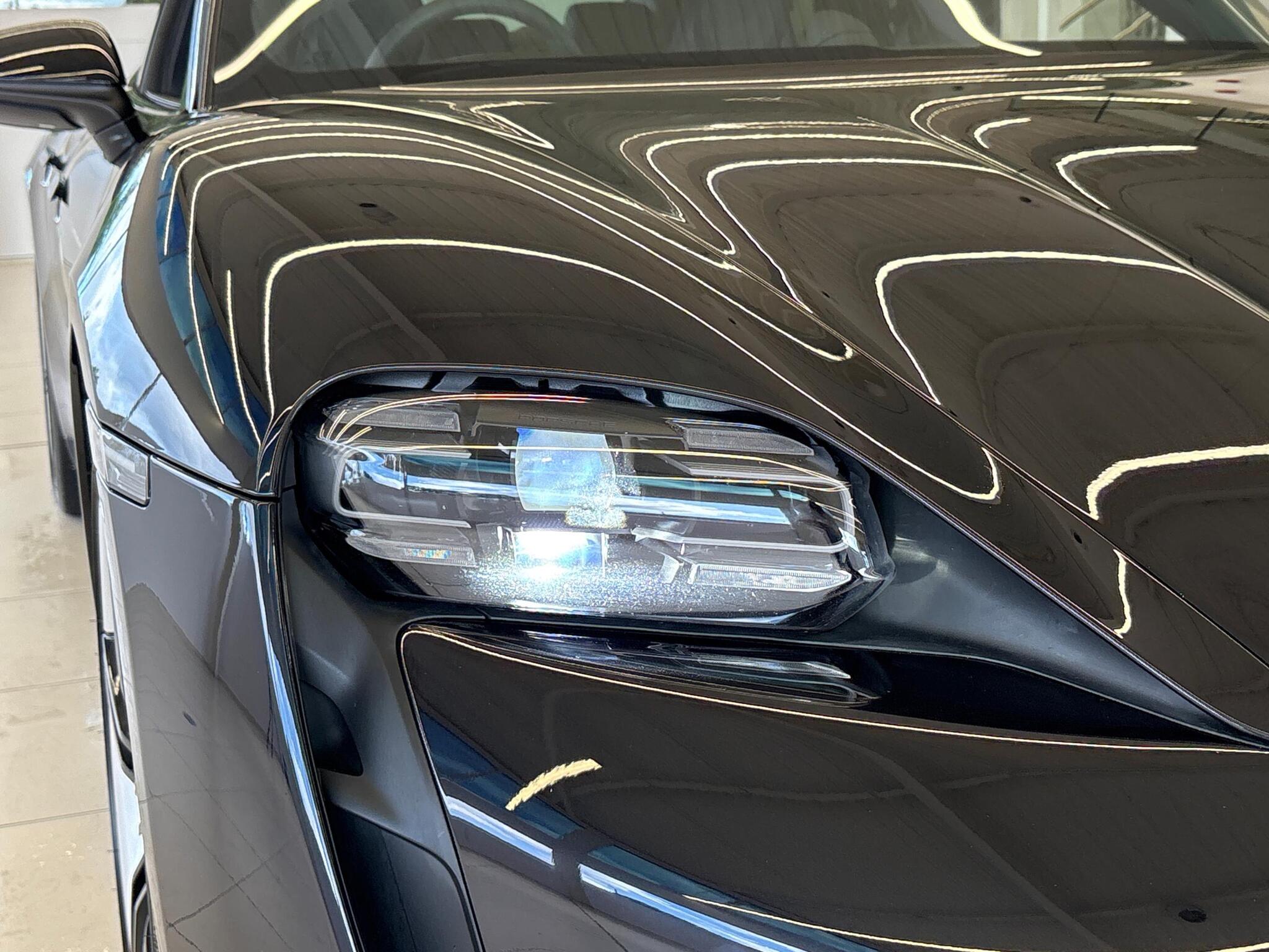 Porsche Taycan view 21