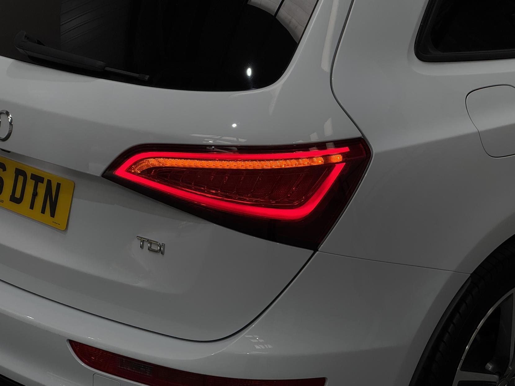 Audi SQ5 view 14