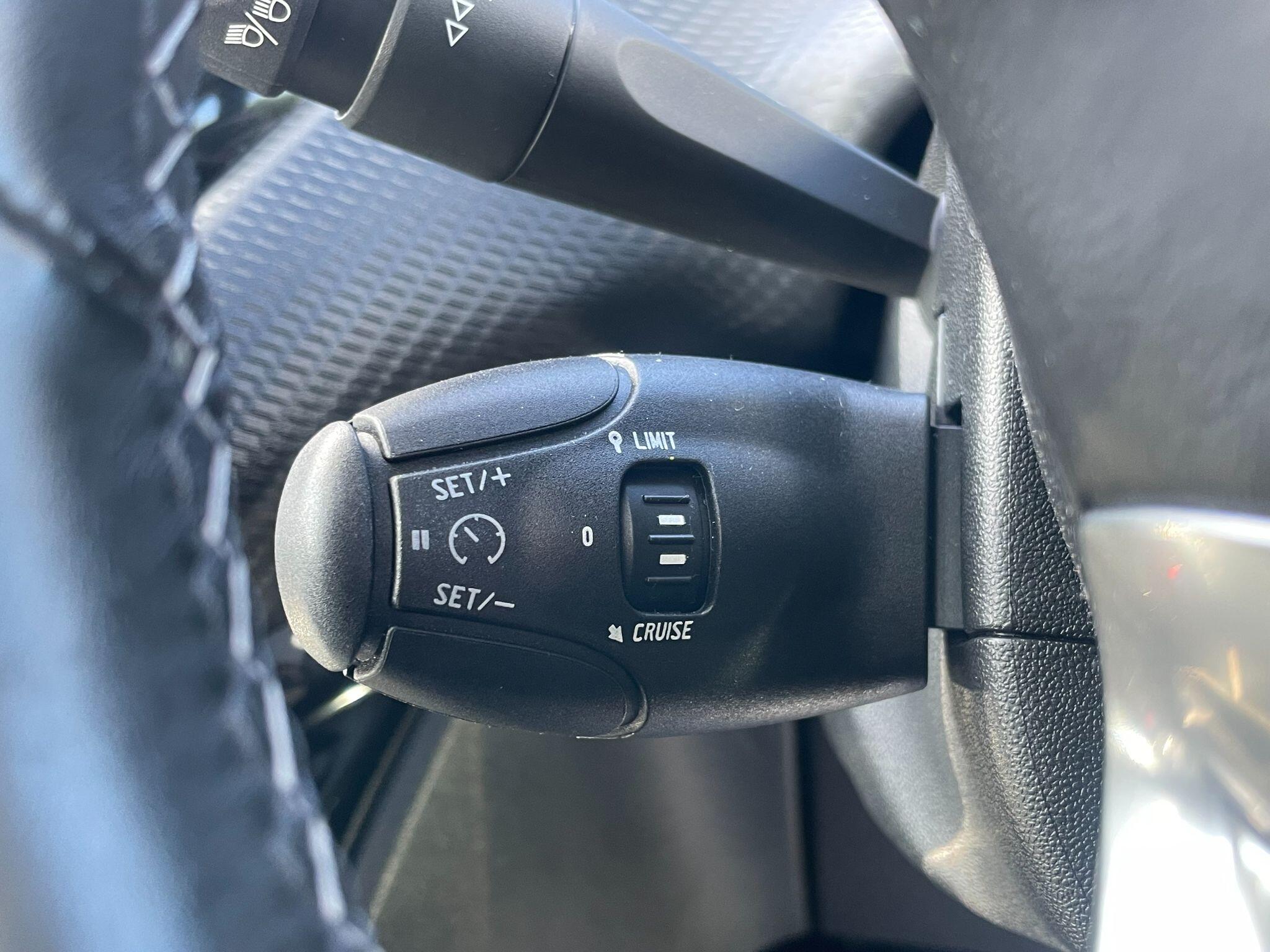 Peugeot 2008 view 32