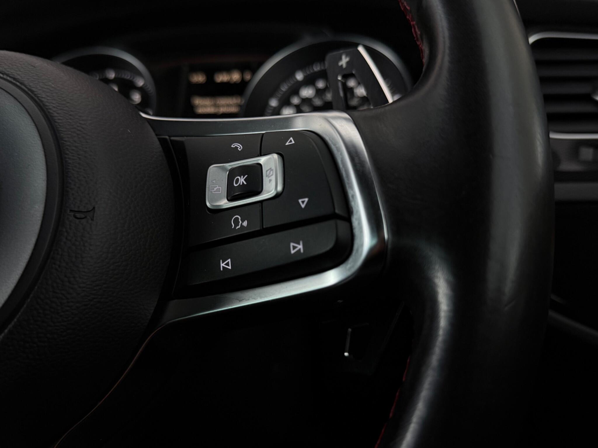 Volkswagen Golf view 17