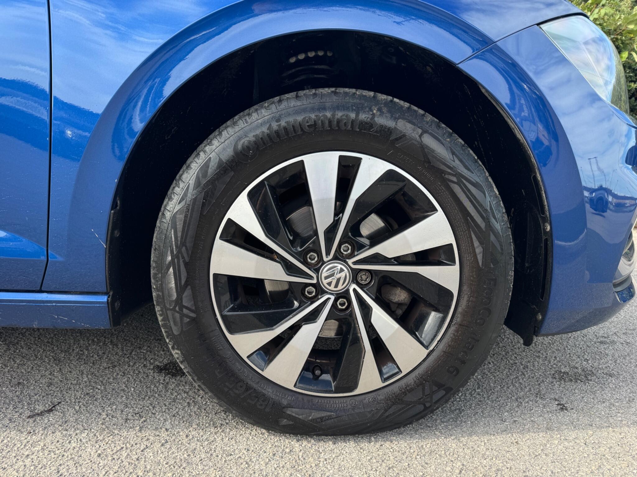 Volkswagen Polo view 11