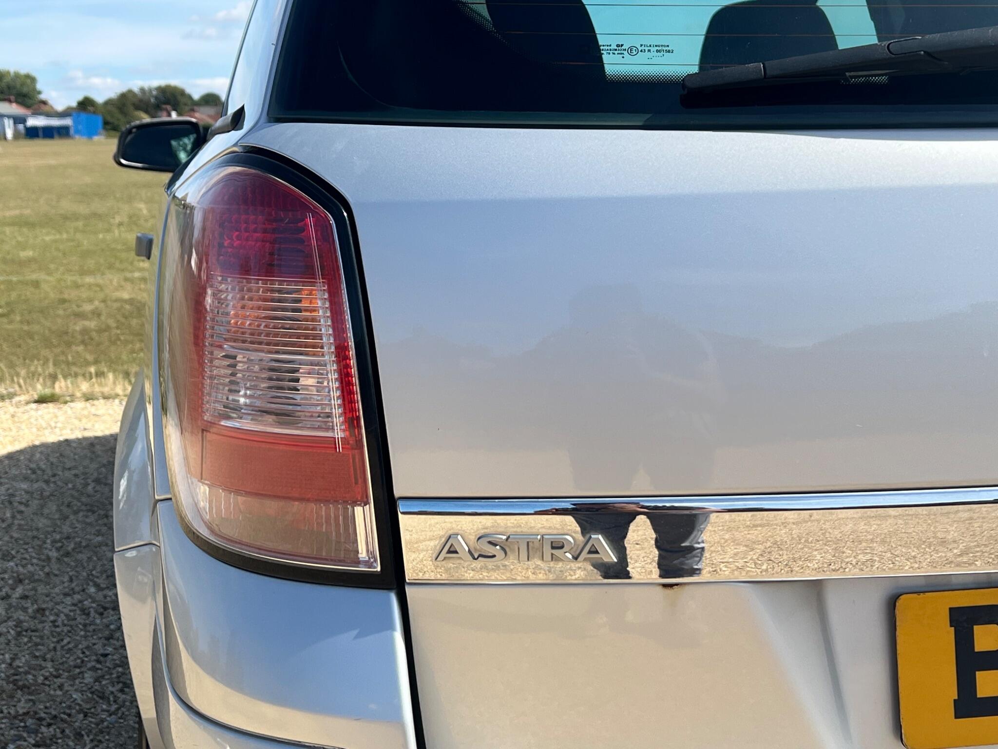 Vauxhall Astra view 12