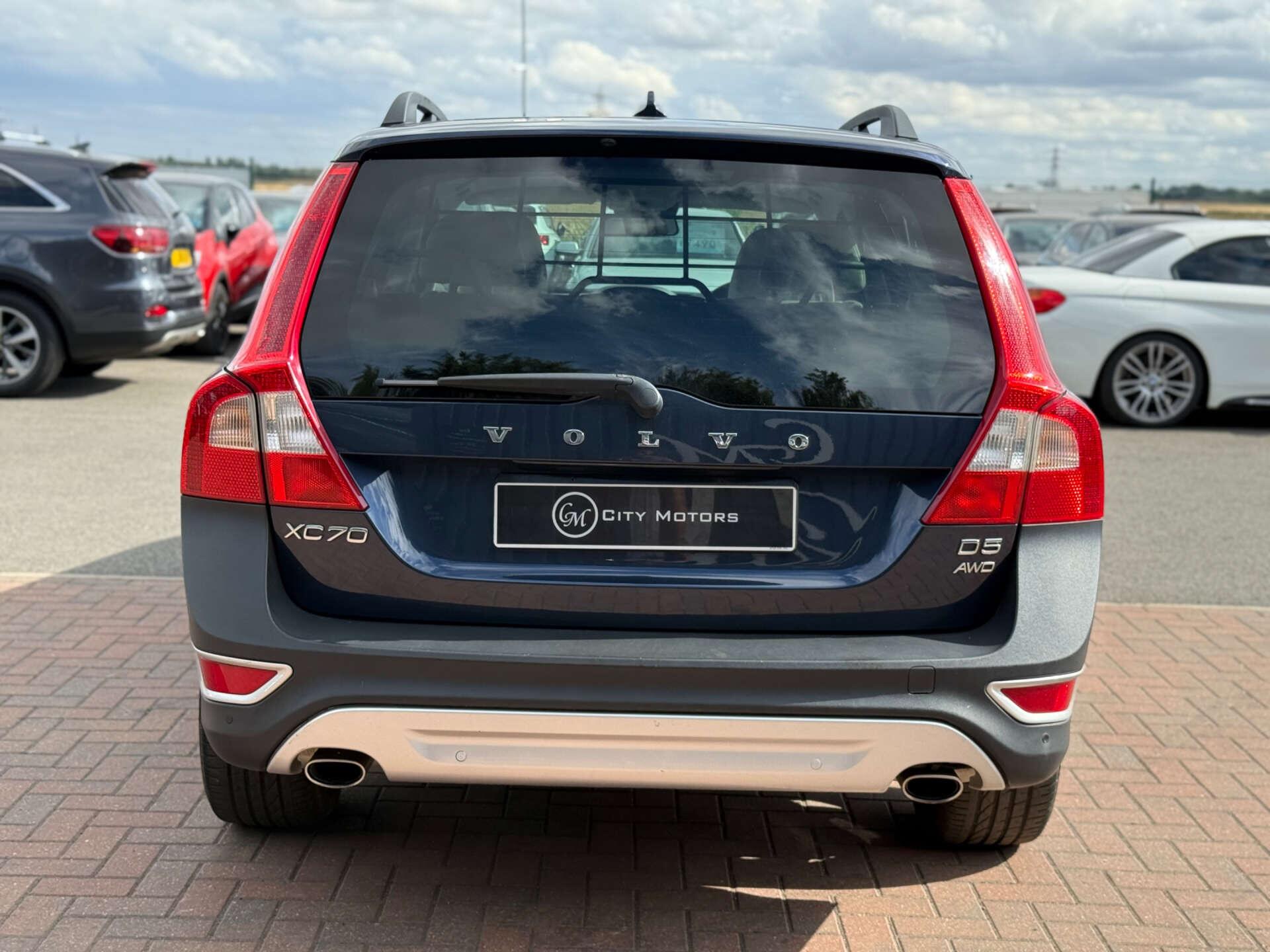 Volvo XC70 view 21