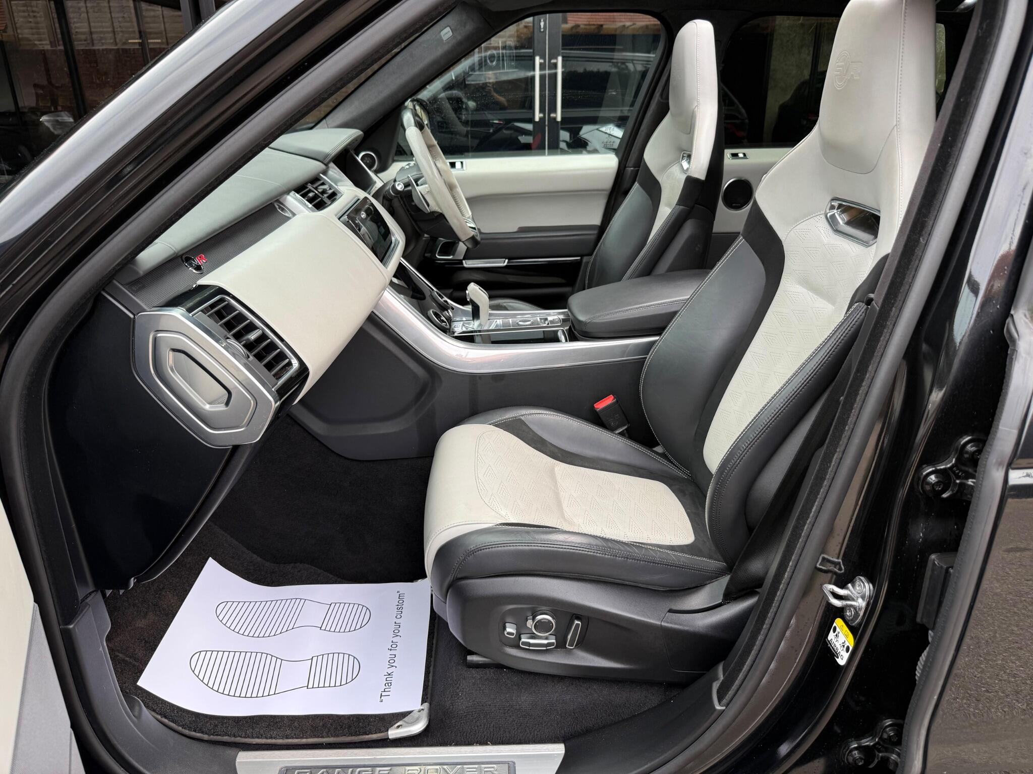 Land Rover Range Rover Sport view 2