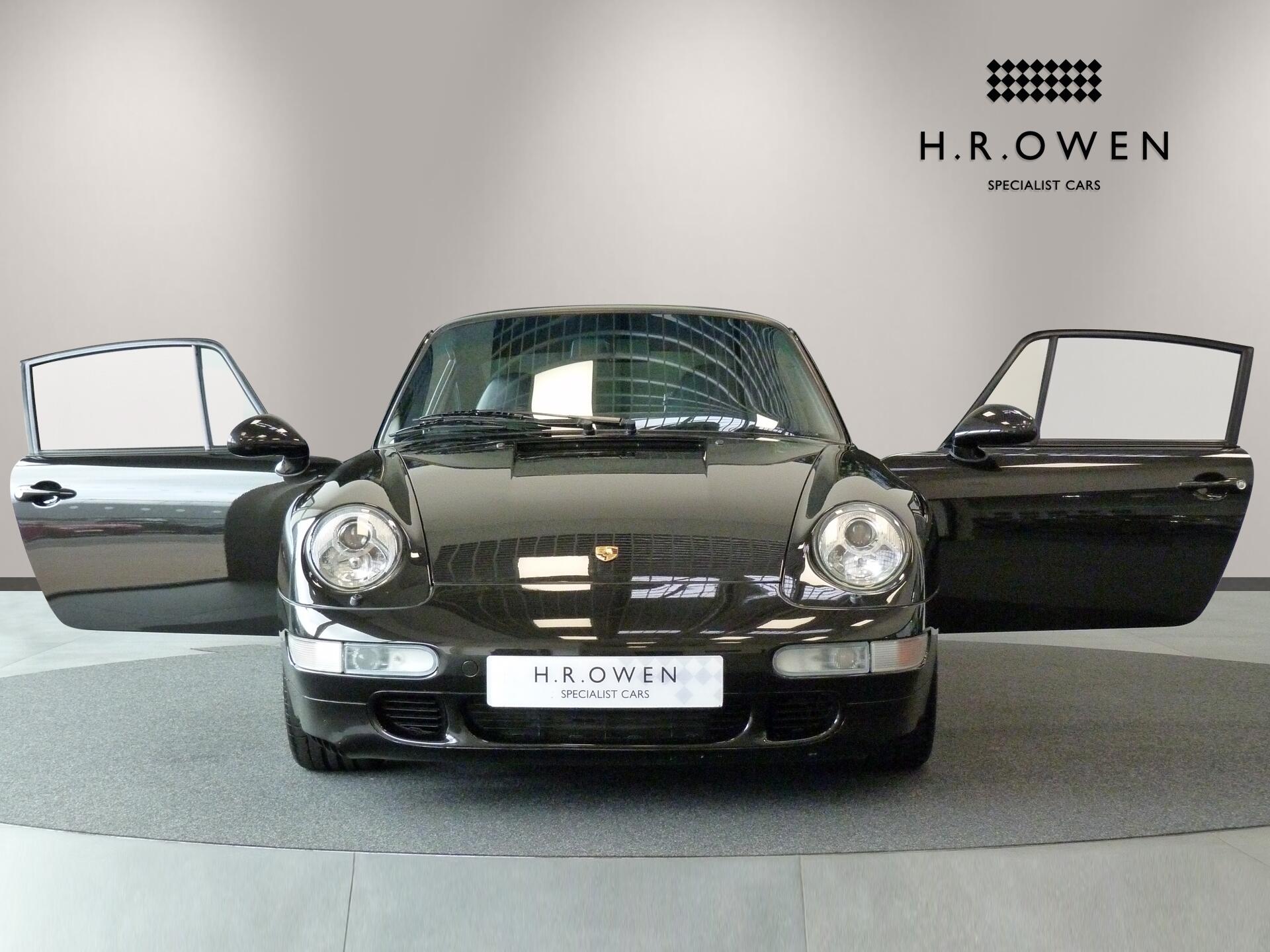 Porsche 911 view 9