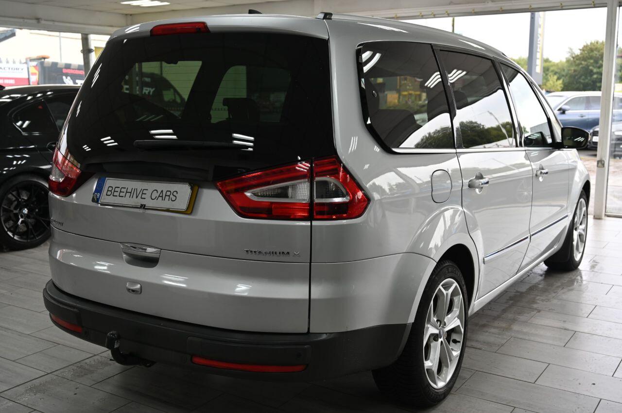 Ford Galaxy view 14