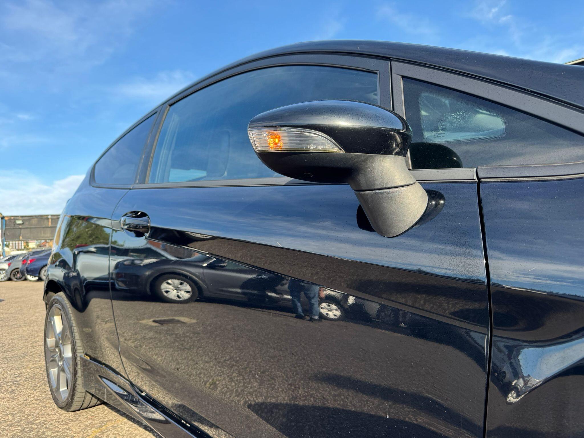 Ford Fiesta view 68