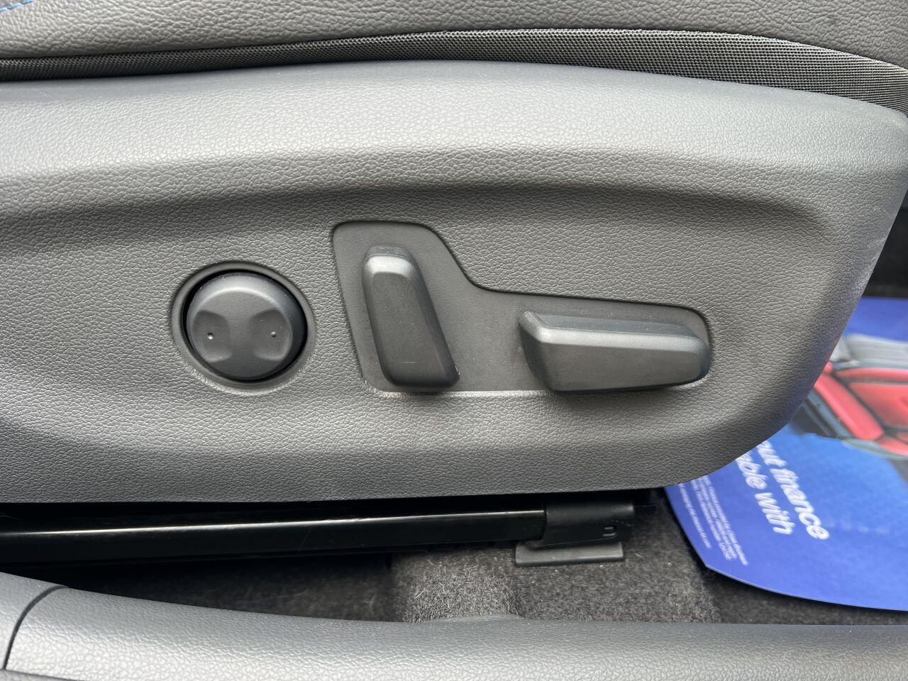 Hyundai Ioniq view 18