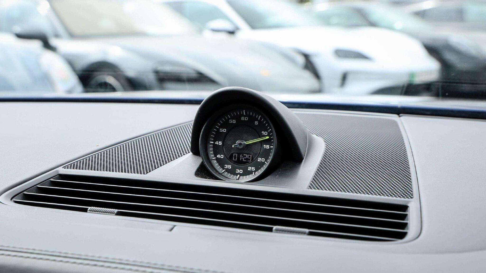 Porsche Panamera view 26