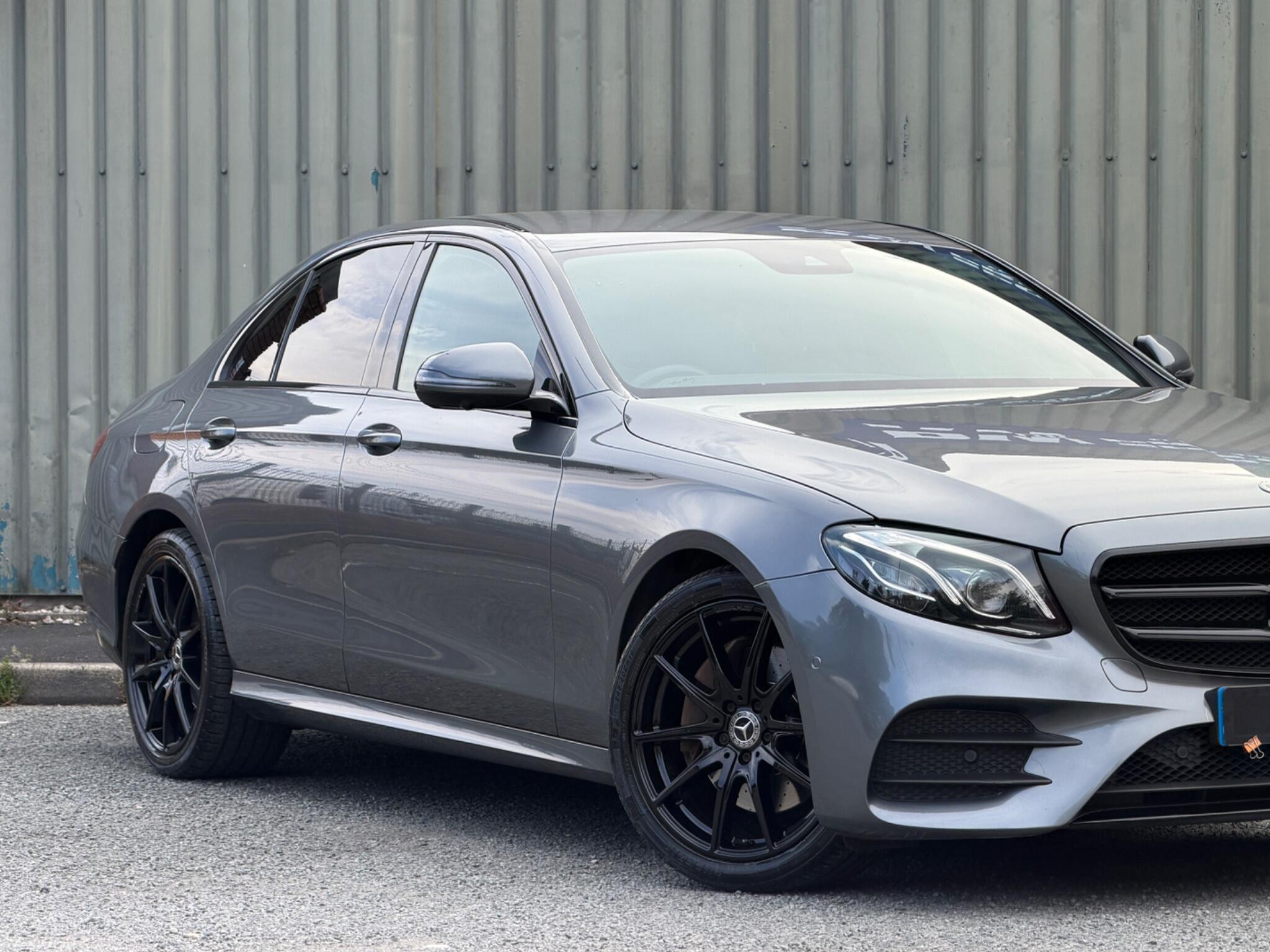 Mercedes-Benz E Class view 9