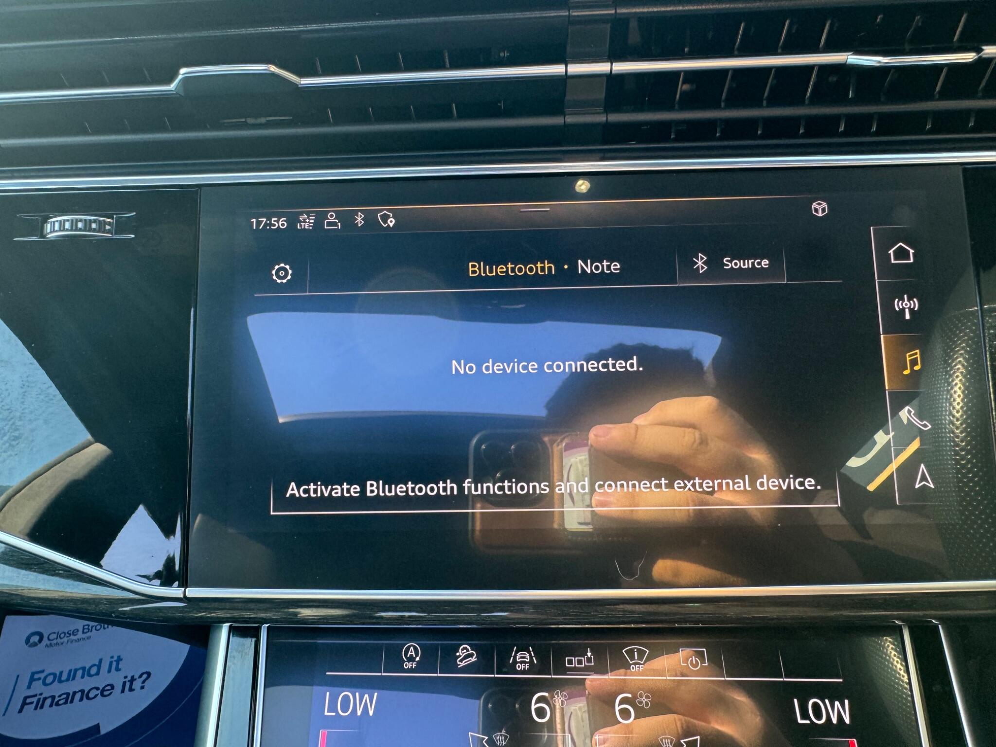 Audi Q8 view 39