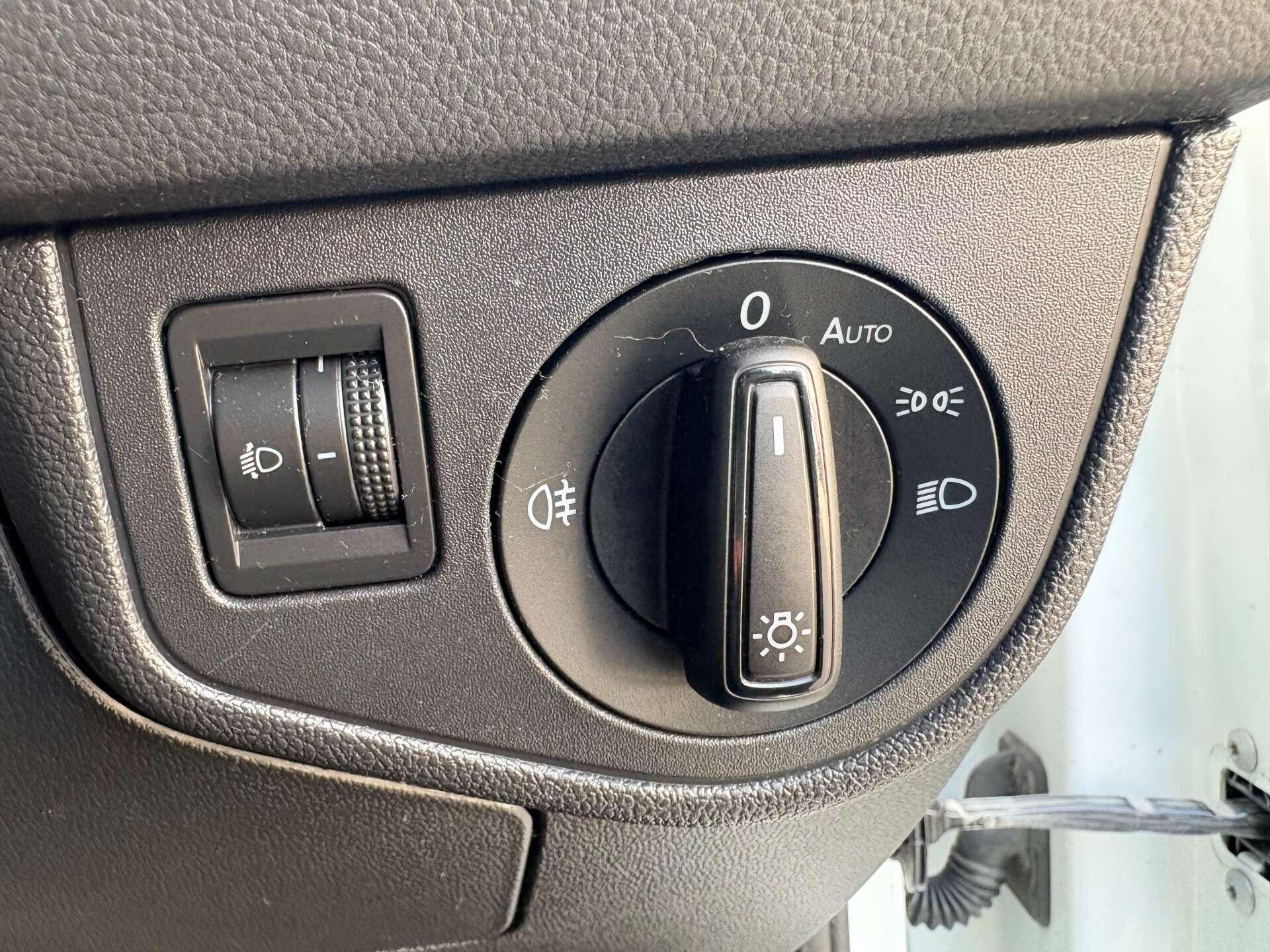 Volkswagen Polo view 9