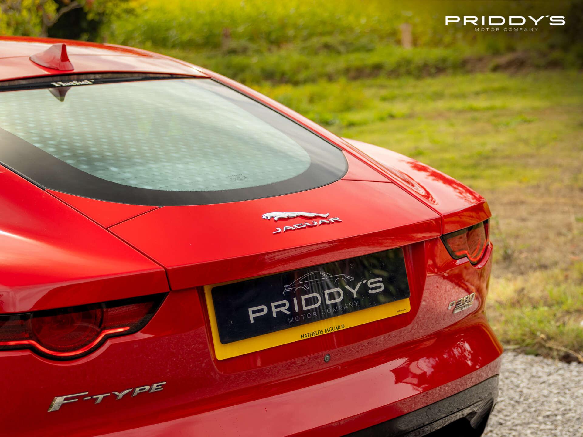 Jaguar F-Type view 33