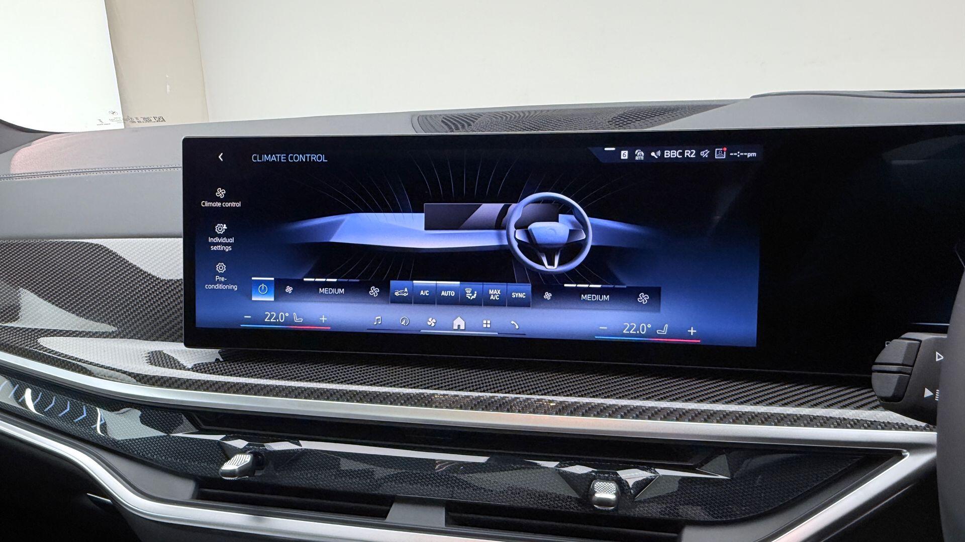 BMW X5 view 24