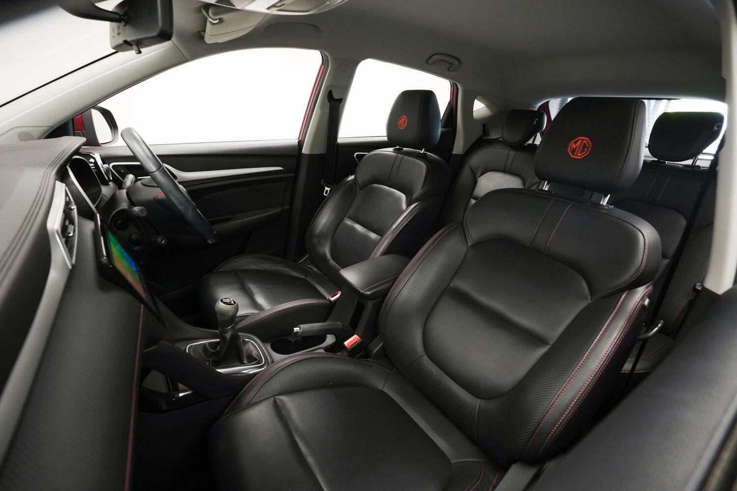 MG ZS view 25