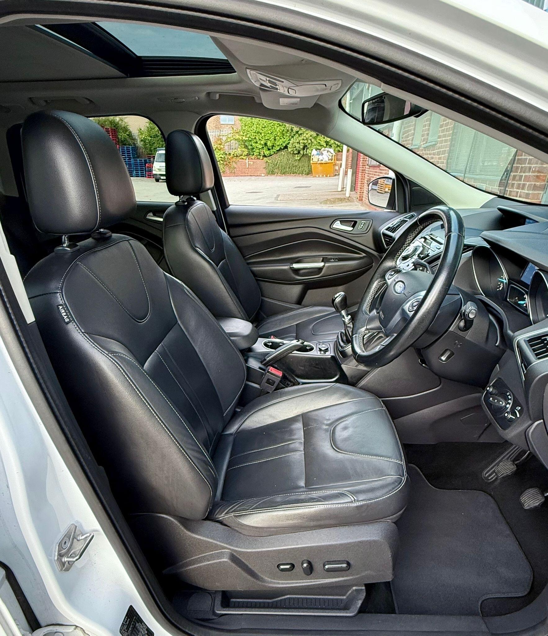 Ford Kuga view 12