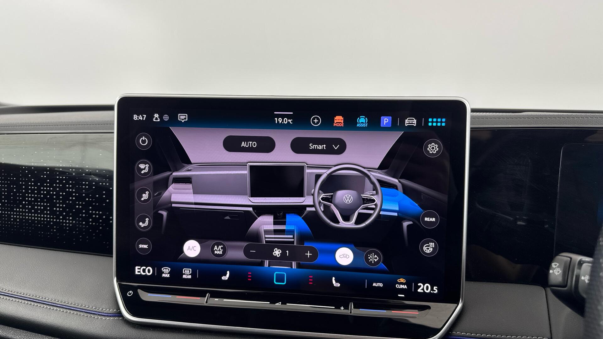 Volkswagen Tiguan view 30