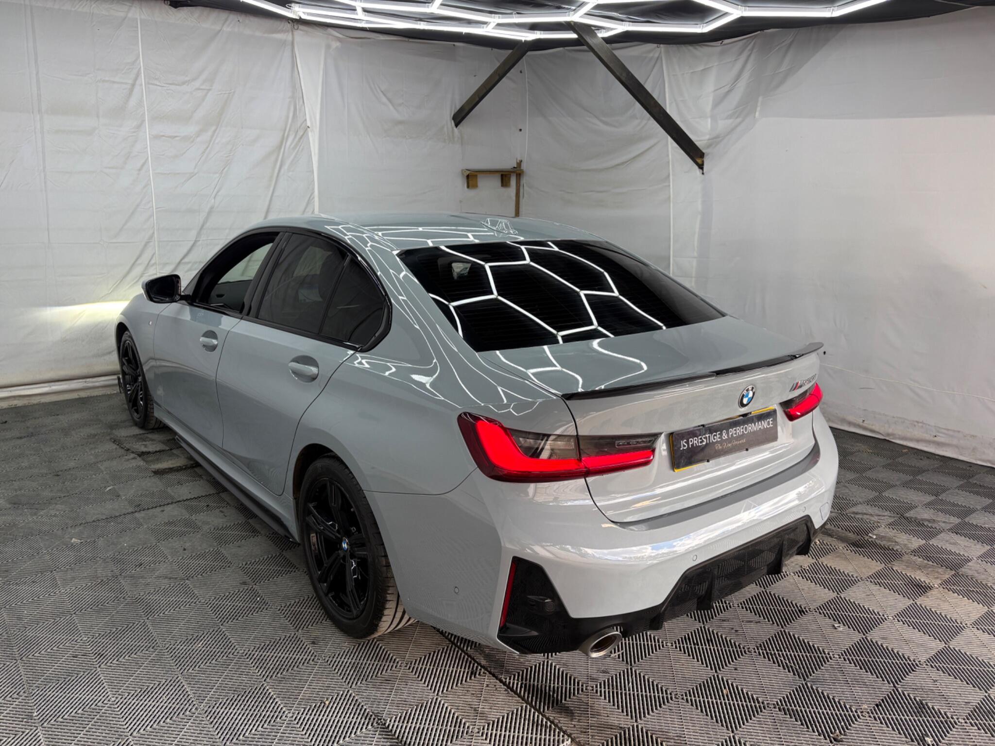 BMW 3 Series view 4
