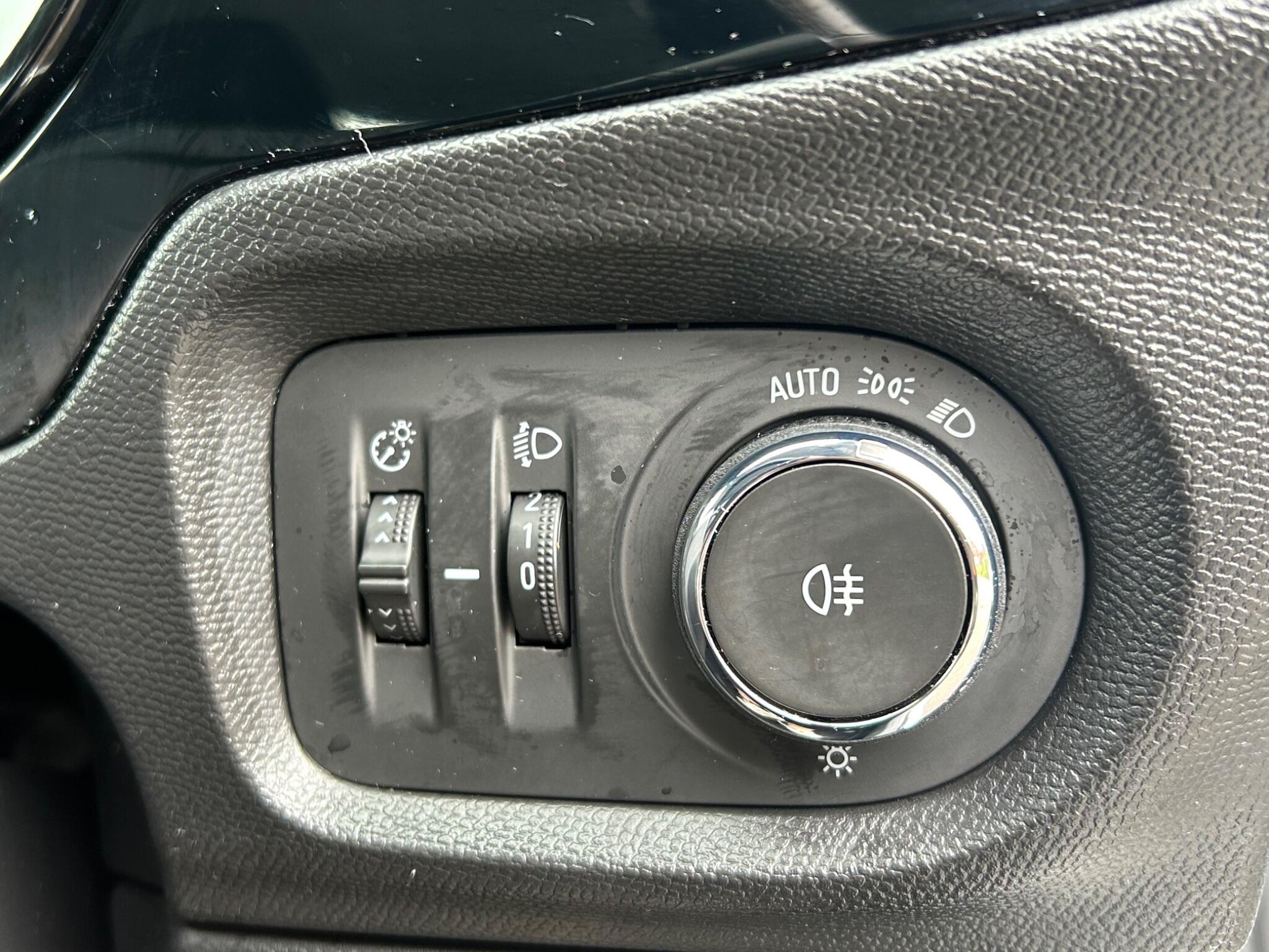 Vauxhall Corsa view 21
