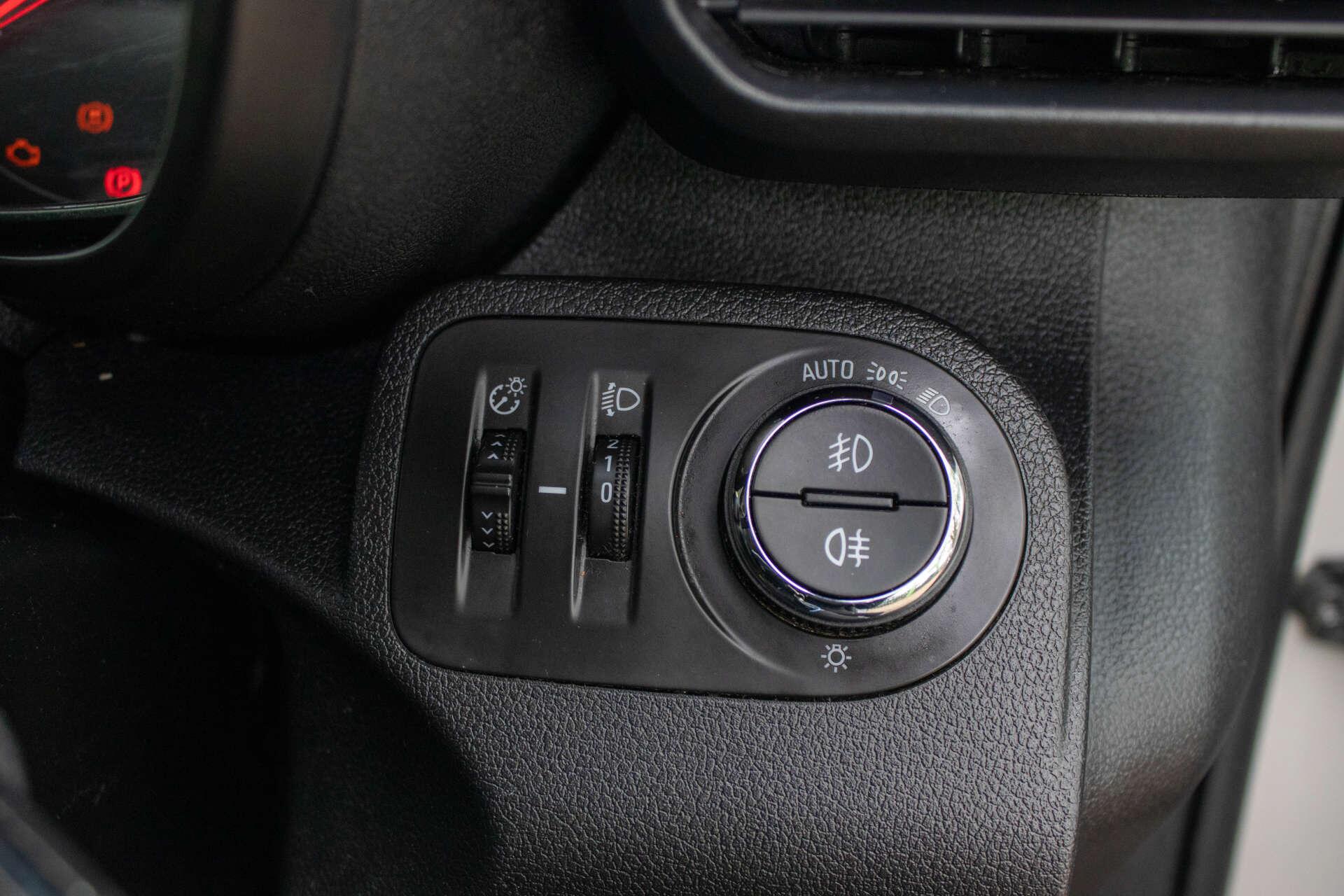 Vauxhall Combo Life view 28