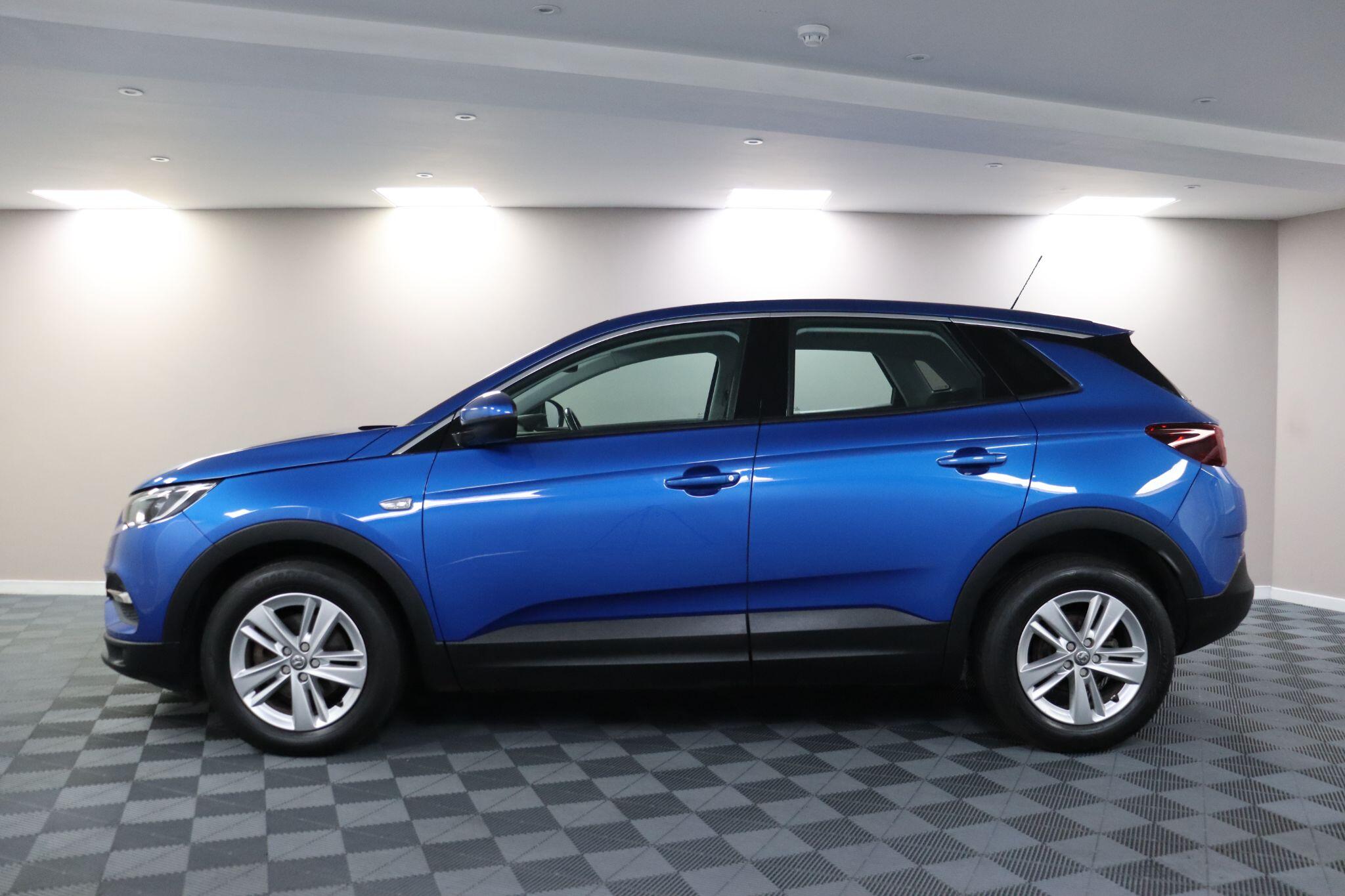 Vauxhall Grandland X view 18