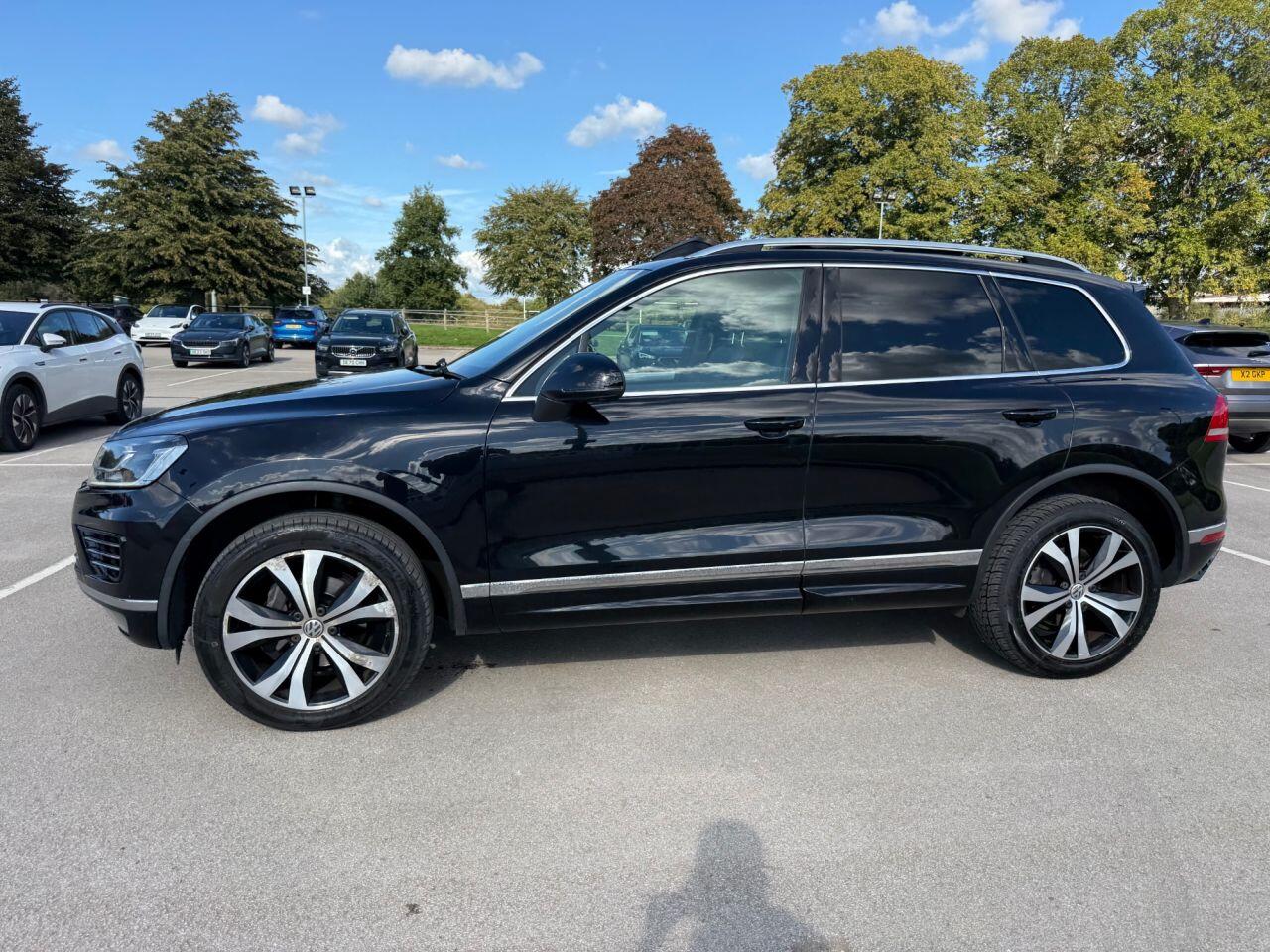 Volkswagen Touareg view 27
