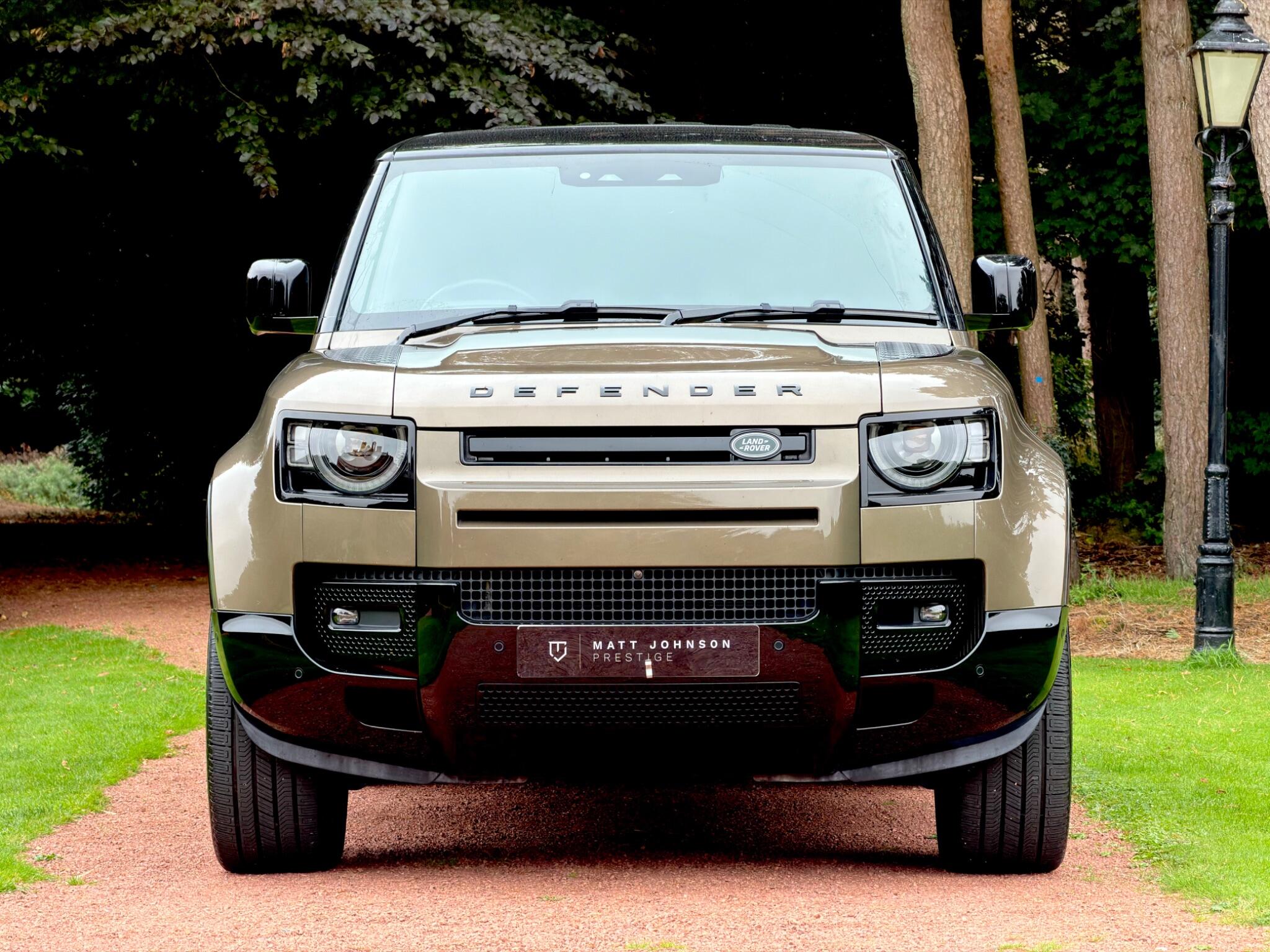 Land Rover Defender view 9